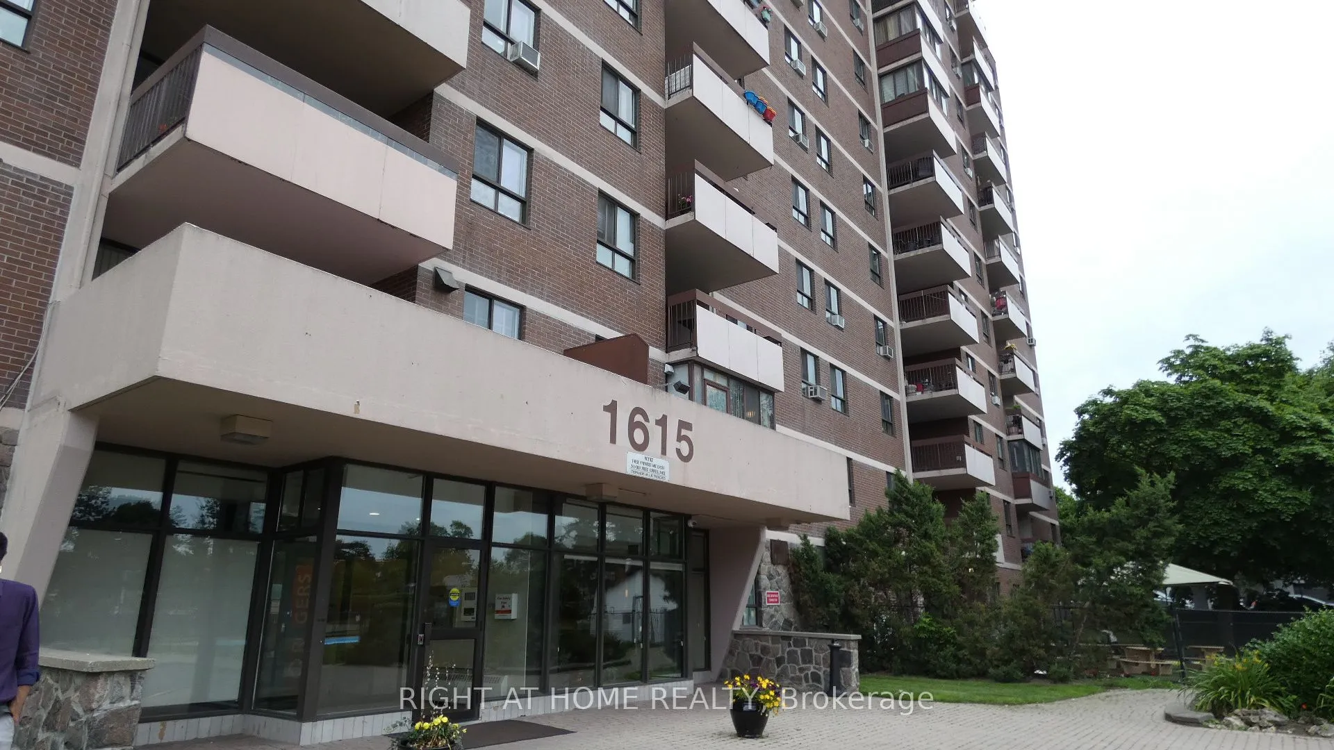 Property For Lease | W13017770