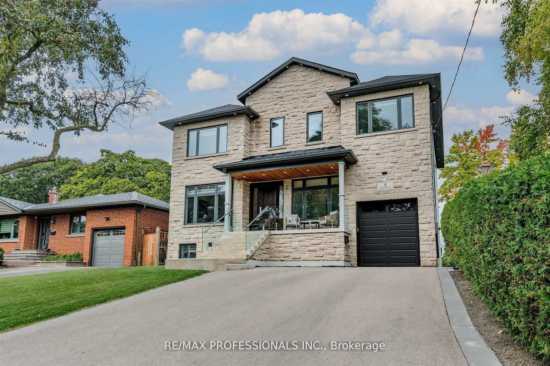 Detached Home For Sale | W13021358