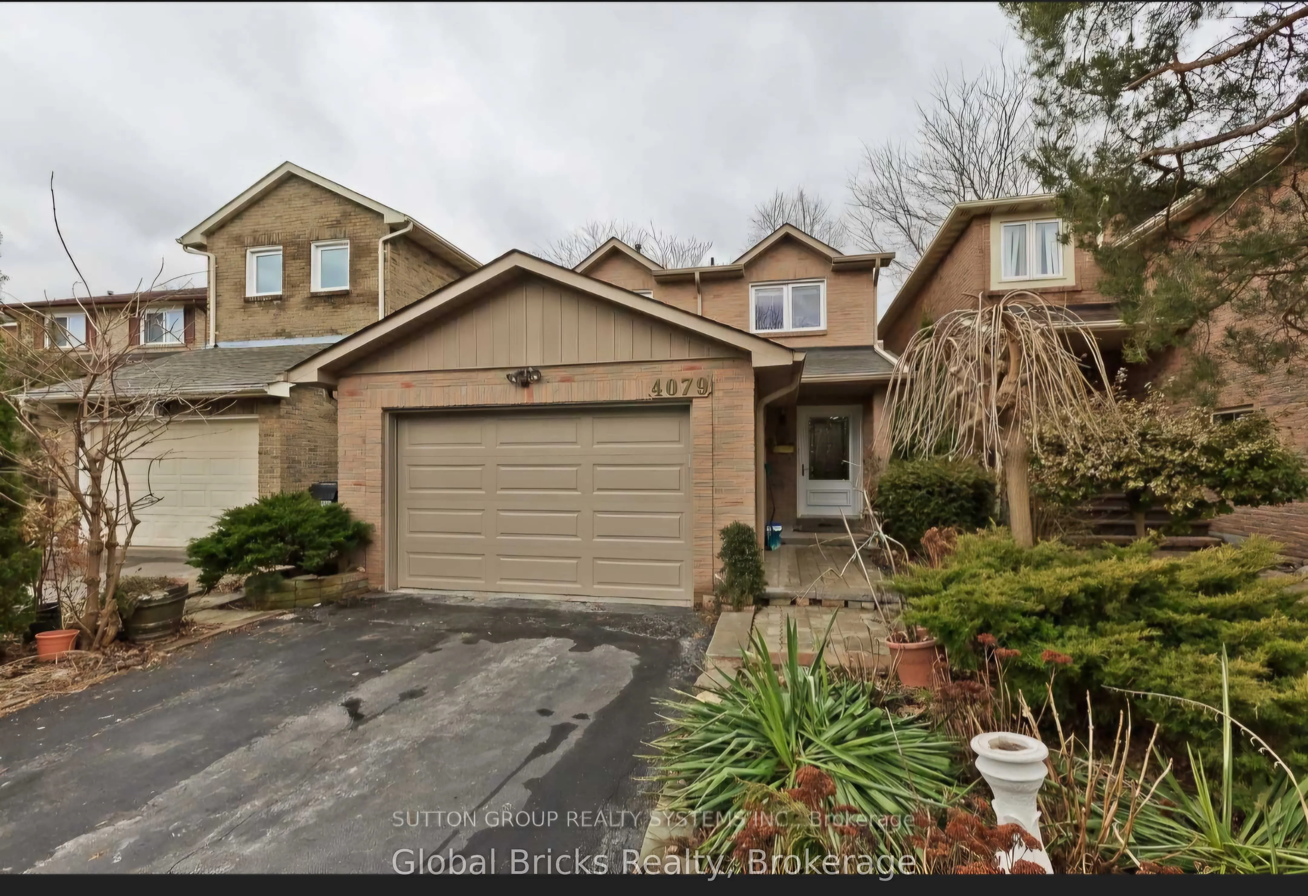 Detached Home For Lease | W13021990