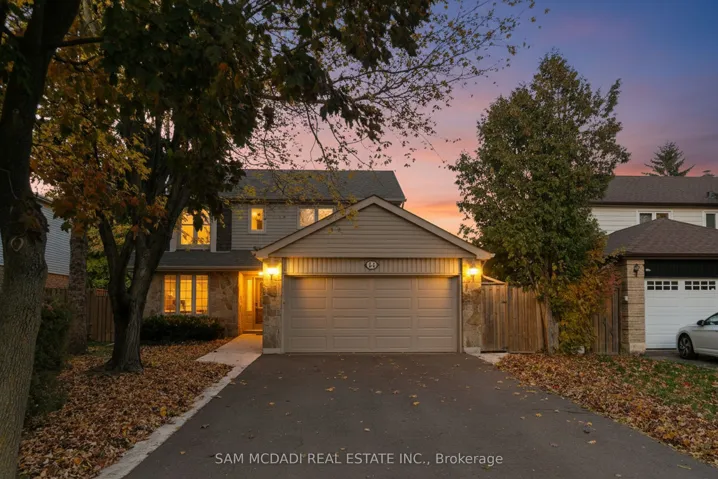 44  Madrid  Crescent, Brampton, ON L6S 2X4