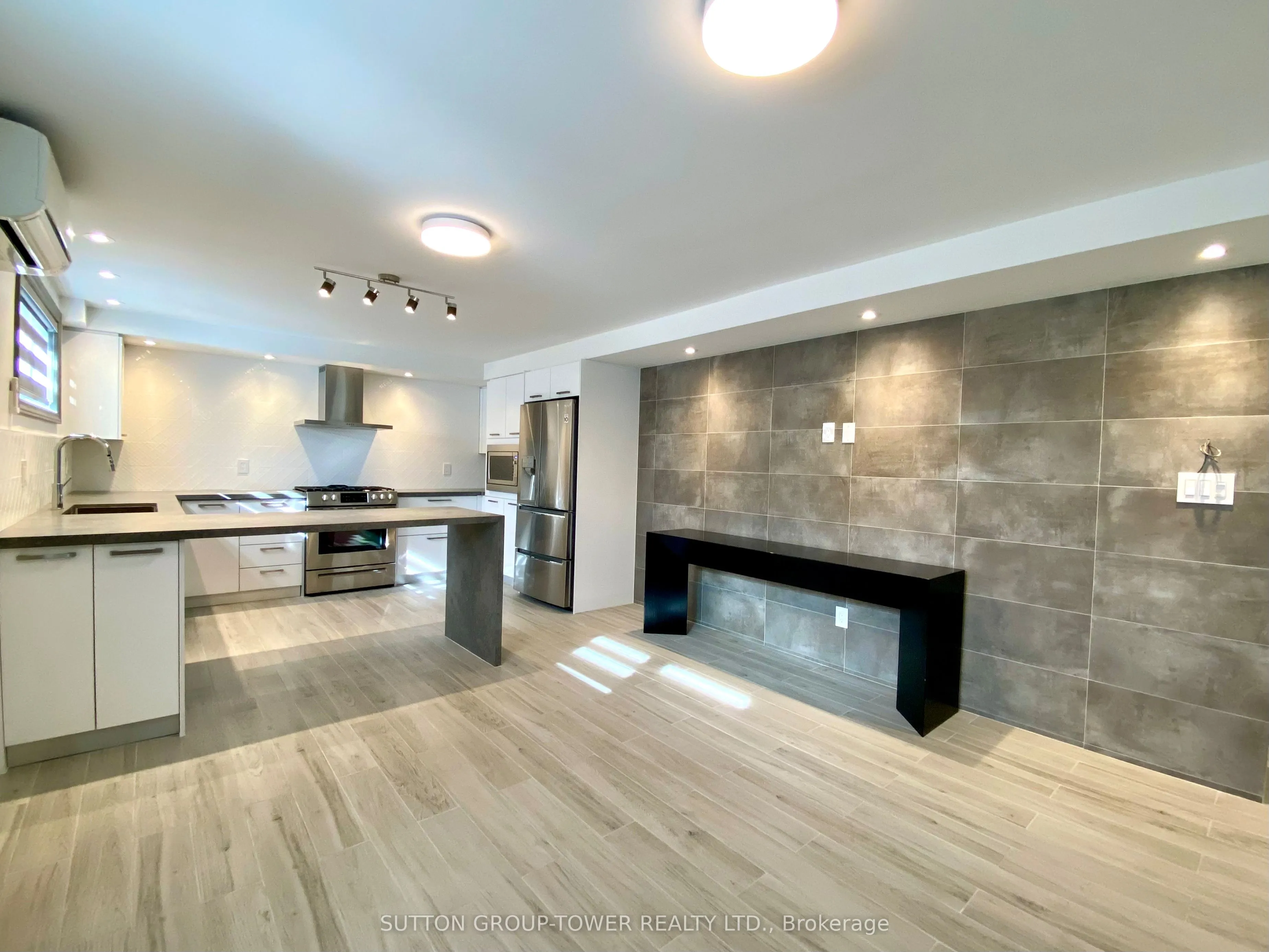 Property For Lease | W13024396