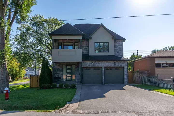 1196  Strathy  Avenue, Mississauga, ON L5E 2K6