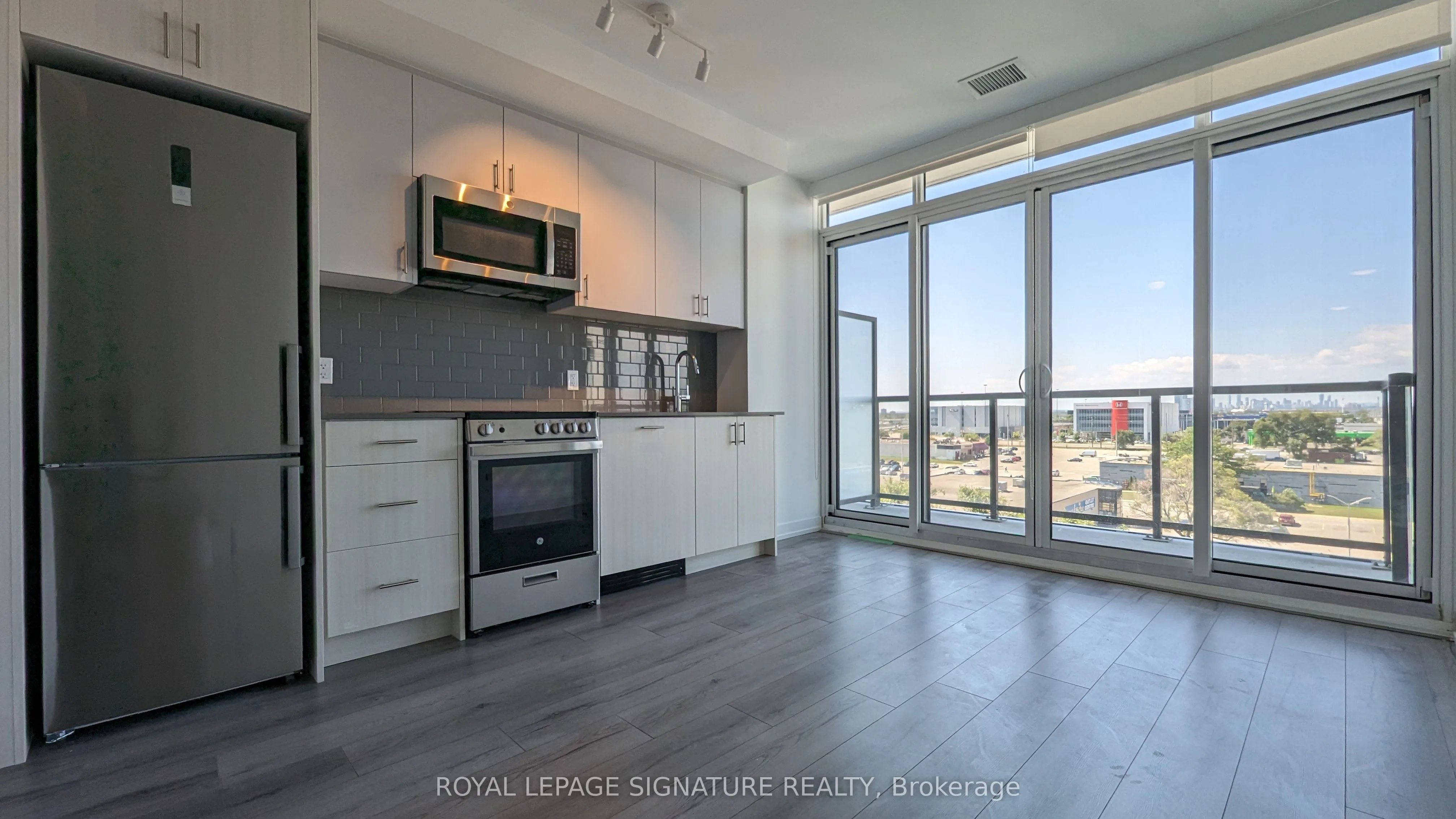 Property For Lease | W13026048