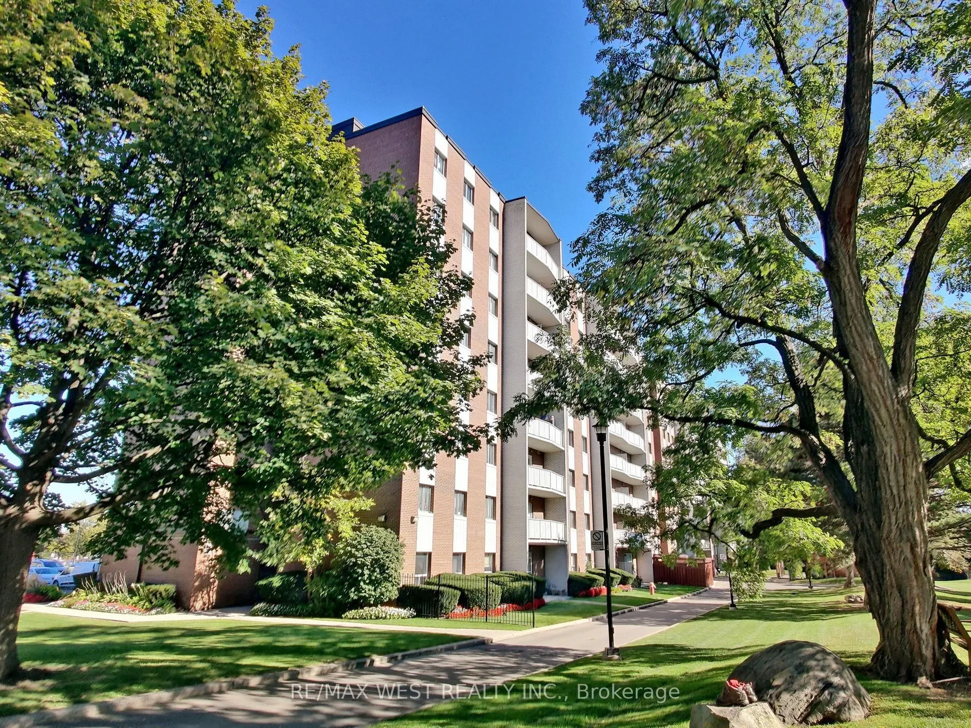 Property For Lease | W13026706