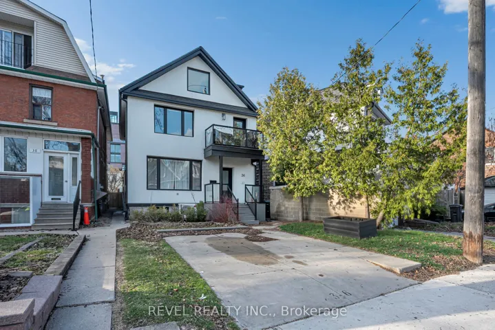 36  Humberside  Avenue, Toronto W02, ON M6P 1J7