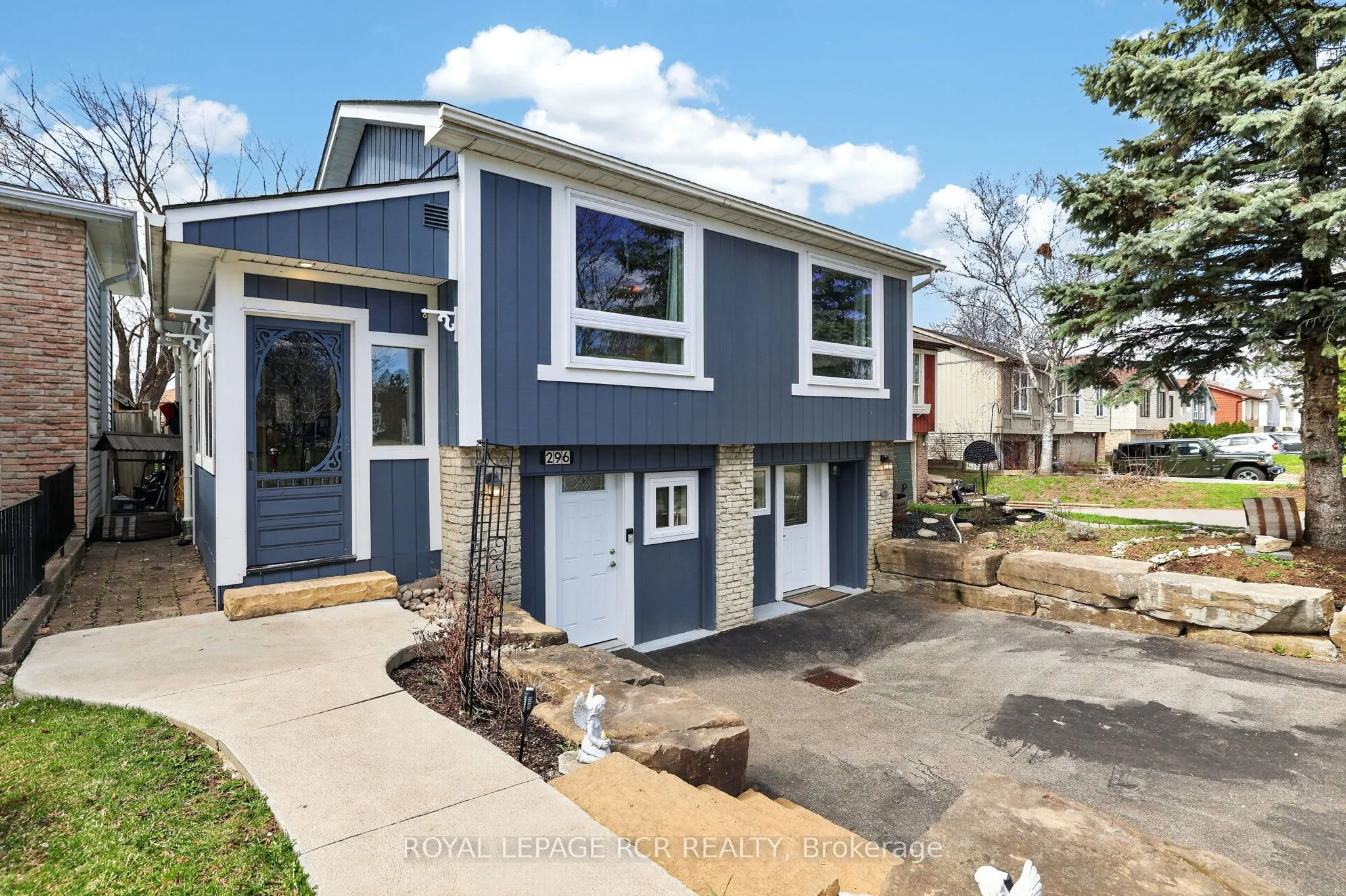 Detached Home For Sale | W13027408