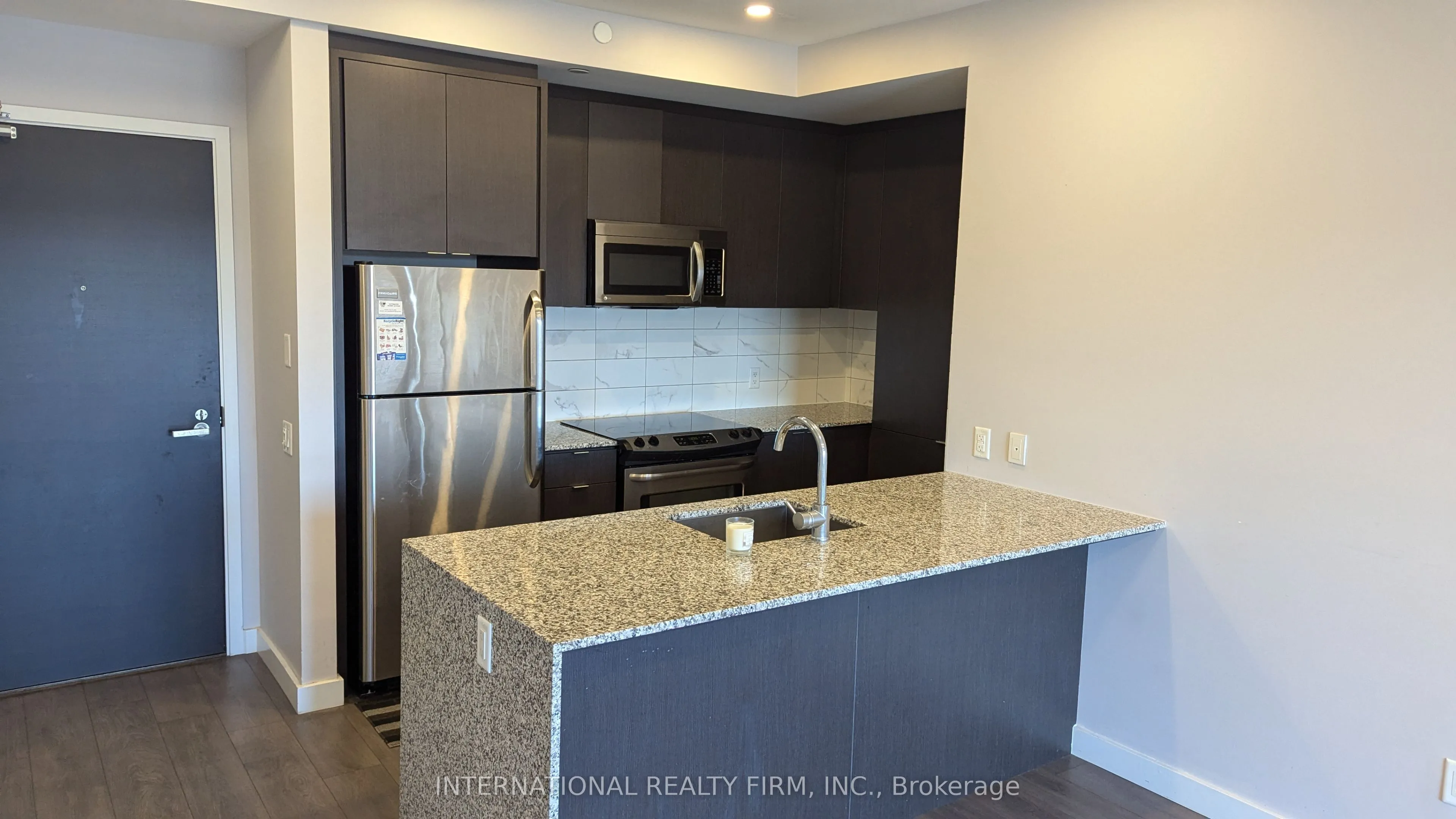 Property For Lease | W13028976