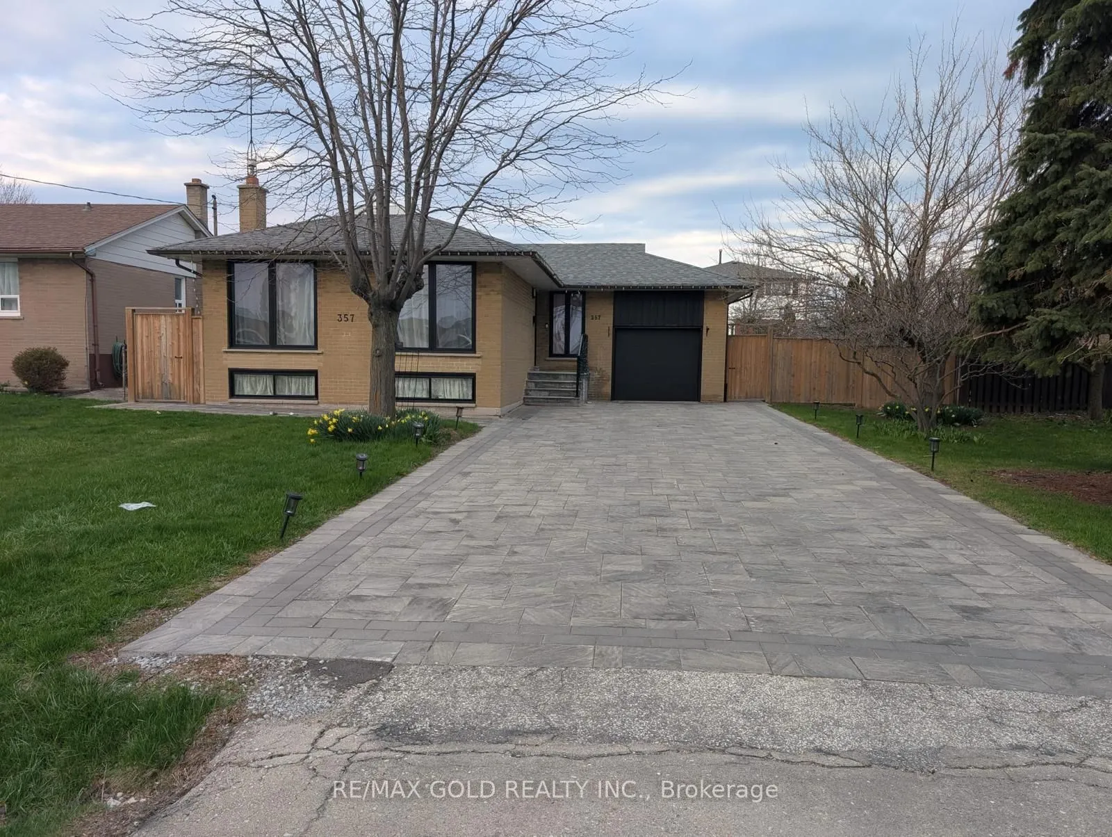 Detached Home For Sale | W13030294