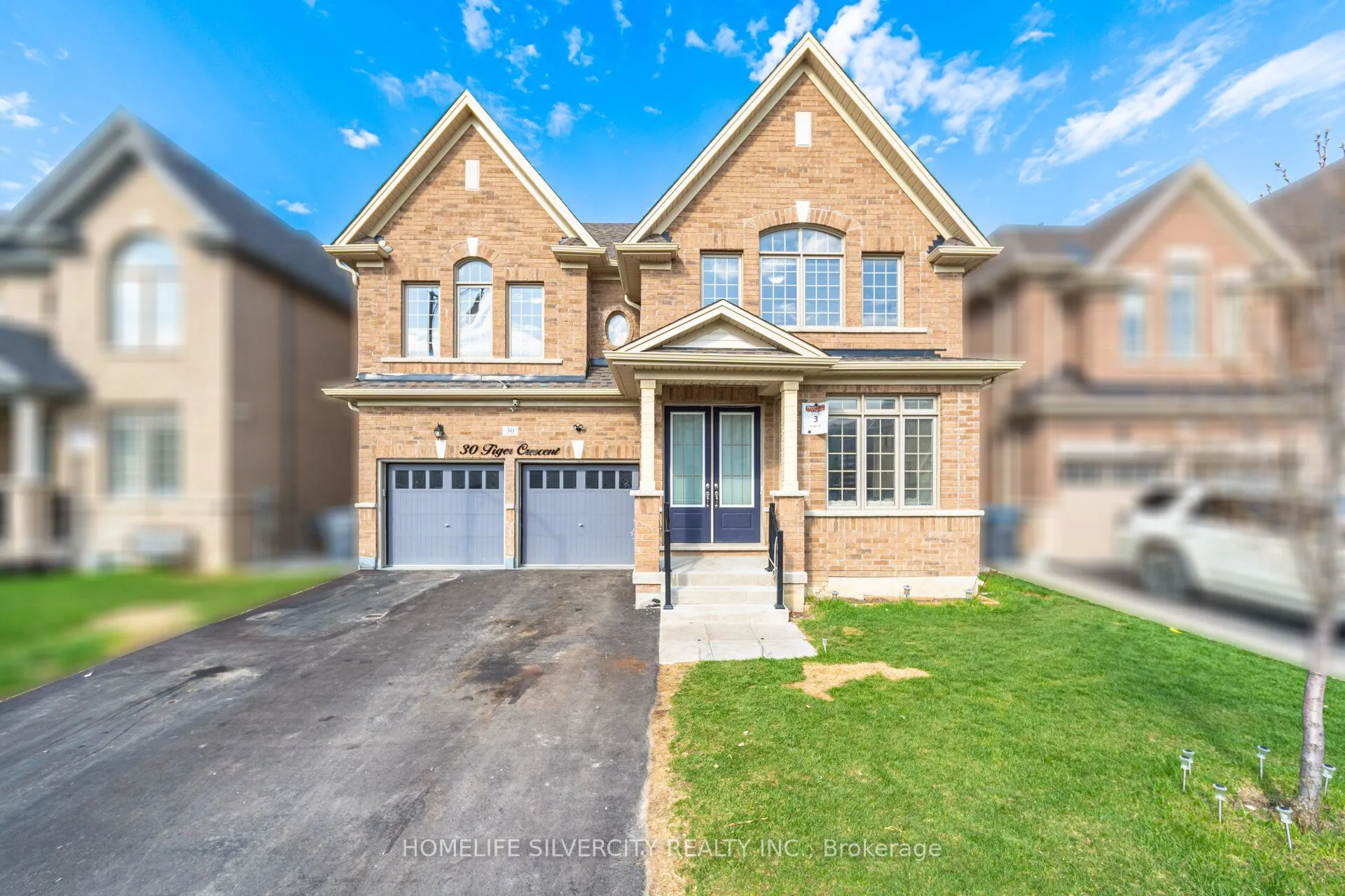 Detached Home For Sale | W13031442