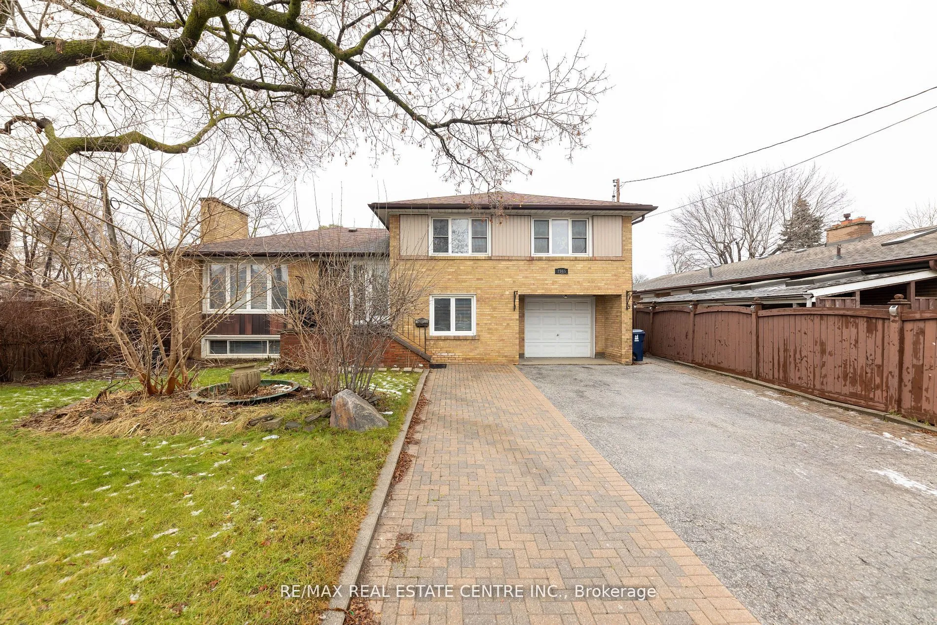 Detached Home For Lease | W13032110