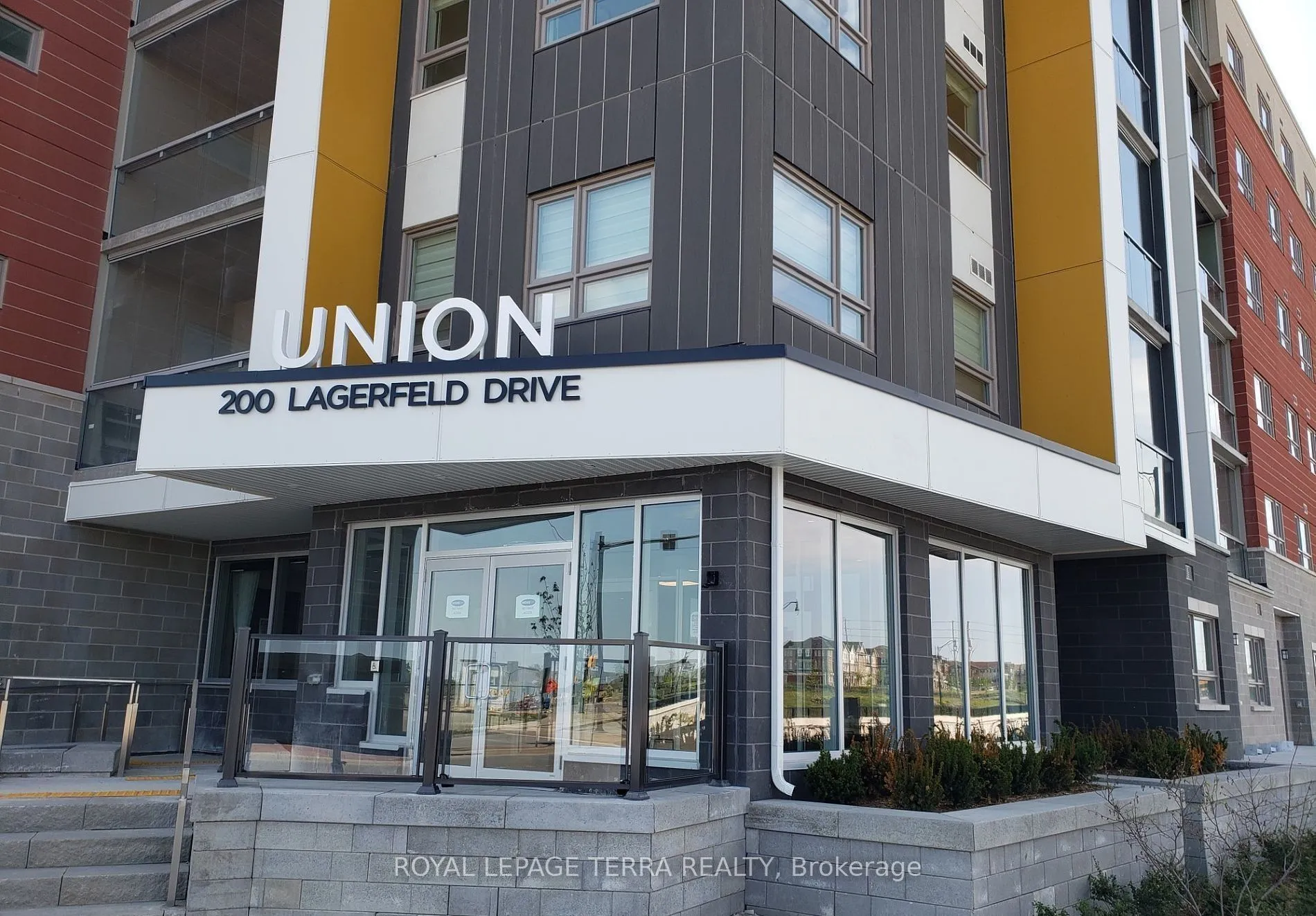 Property For Lease | W13032736