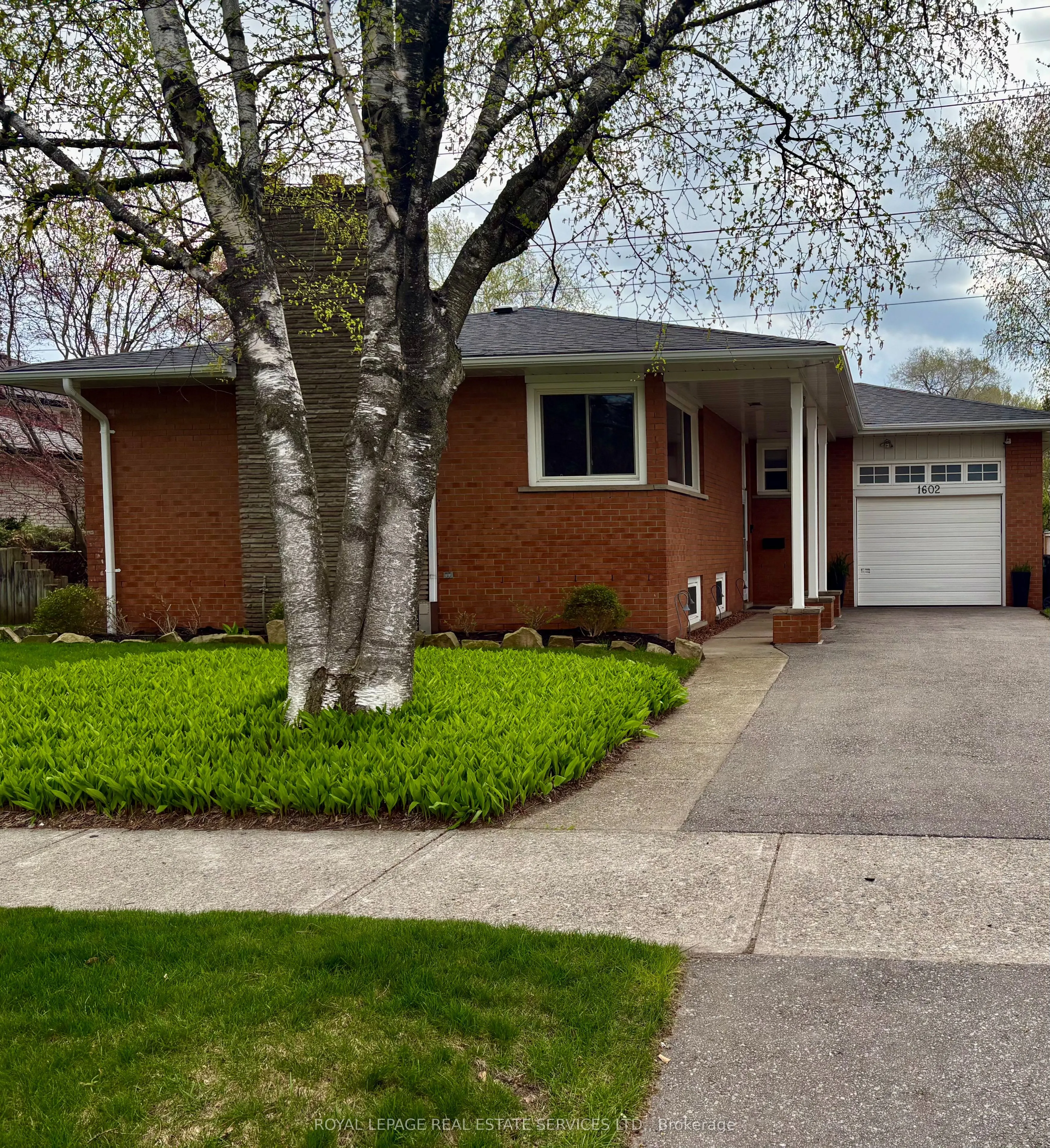 Detached Home For Sale | W13036926