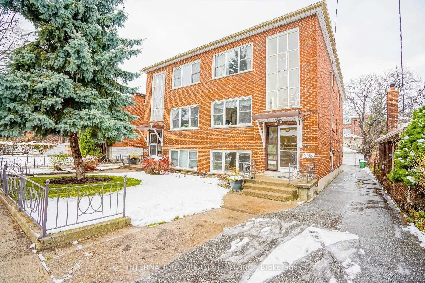 Multiplex For Lease | W13038162