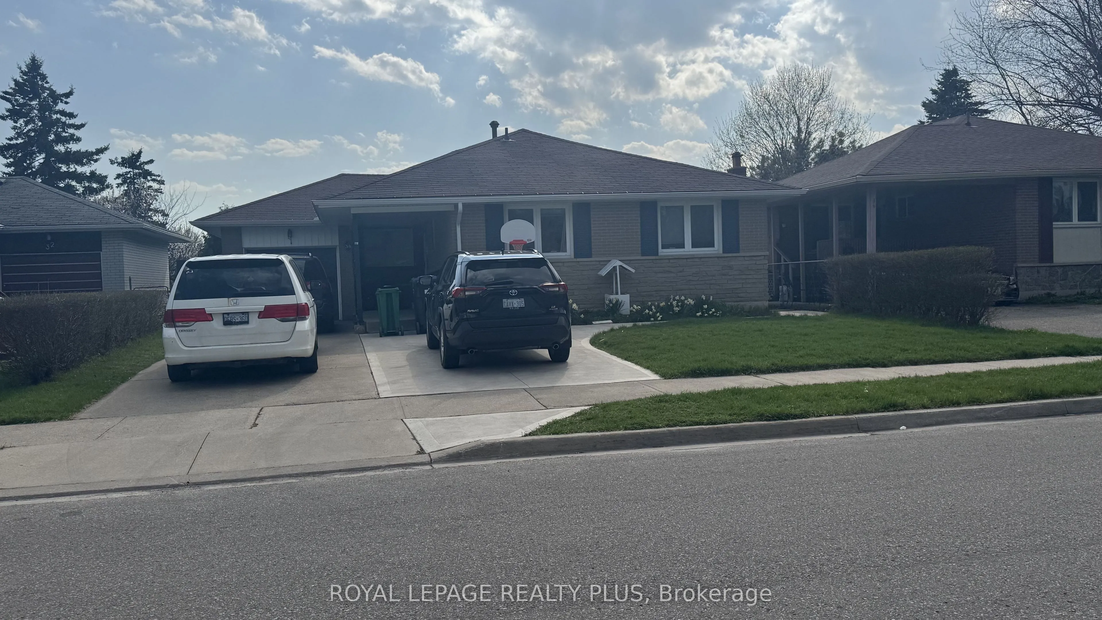 Detached Home For Lease | W13038778