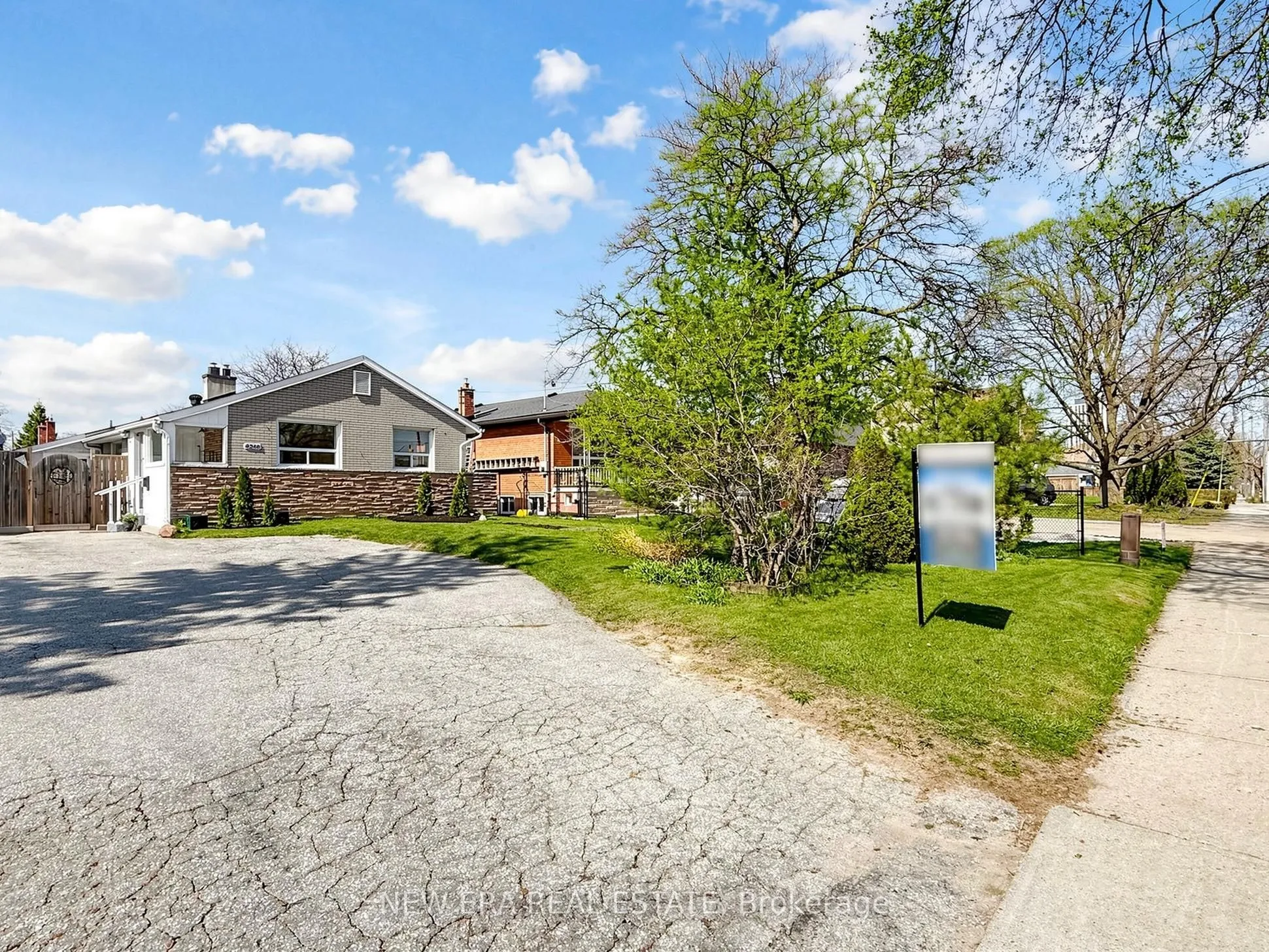 Detached Home For Sale | W13042420