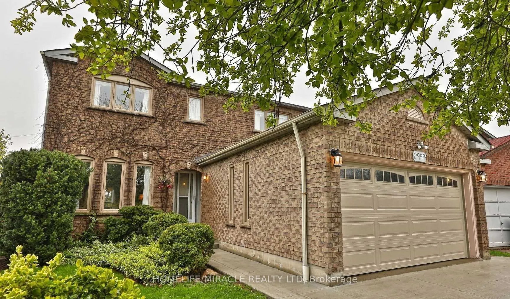 Detached Home For Lease | W13043124