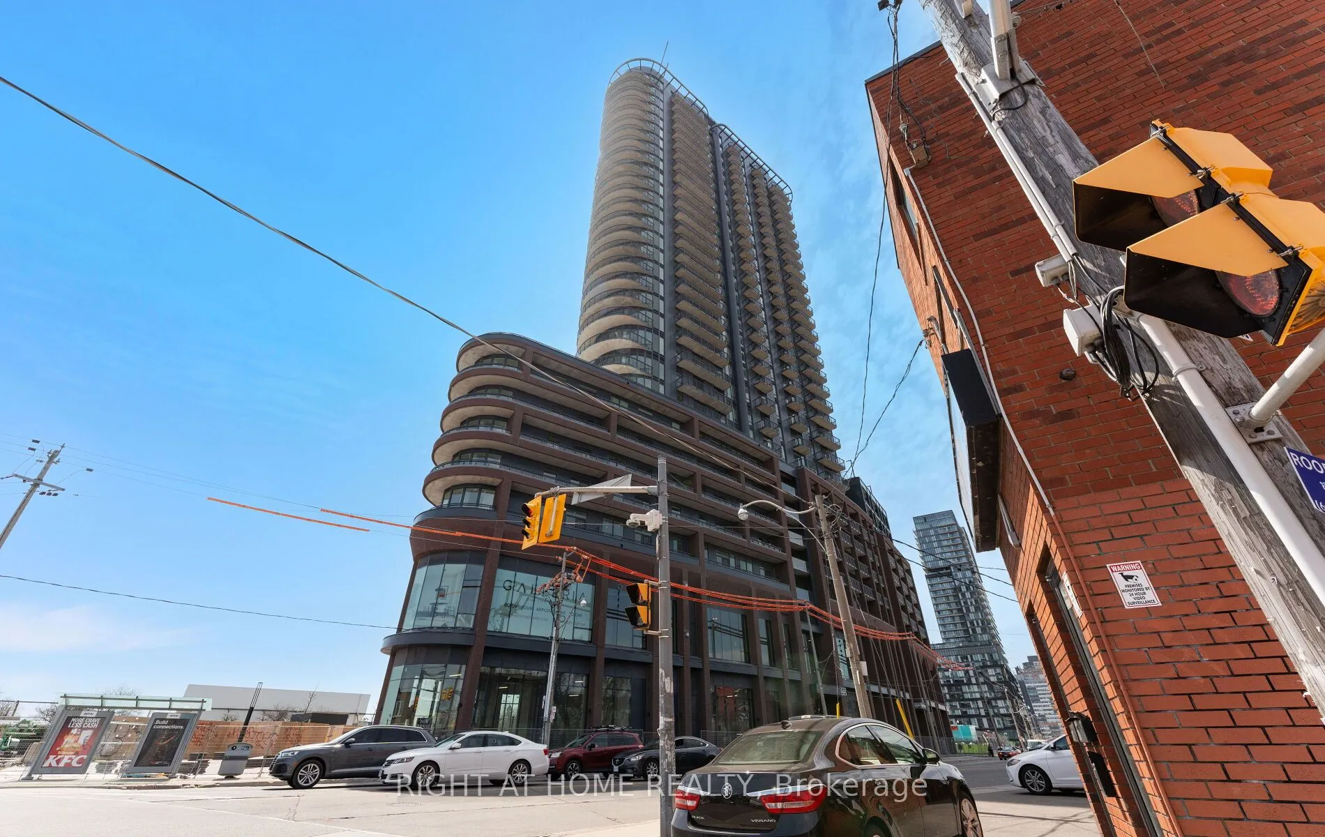 Property For Lease | W13043572
