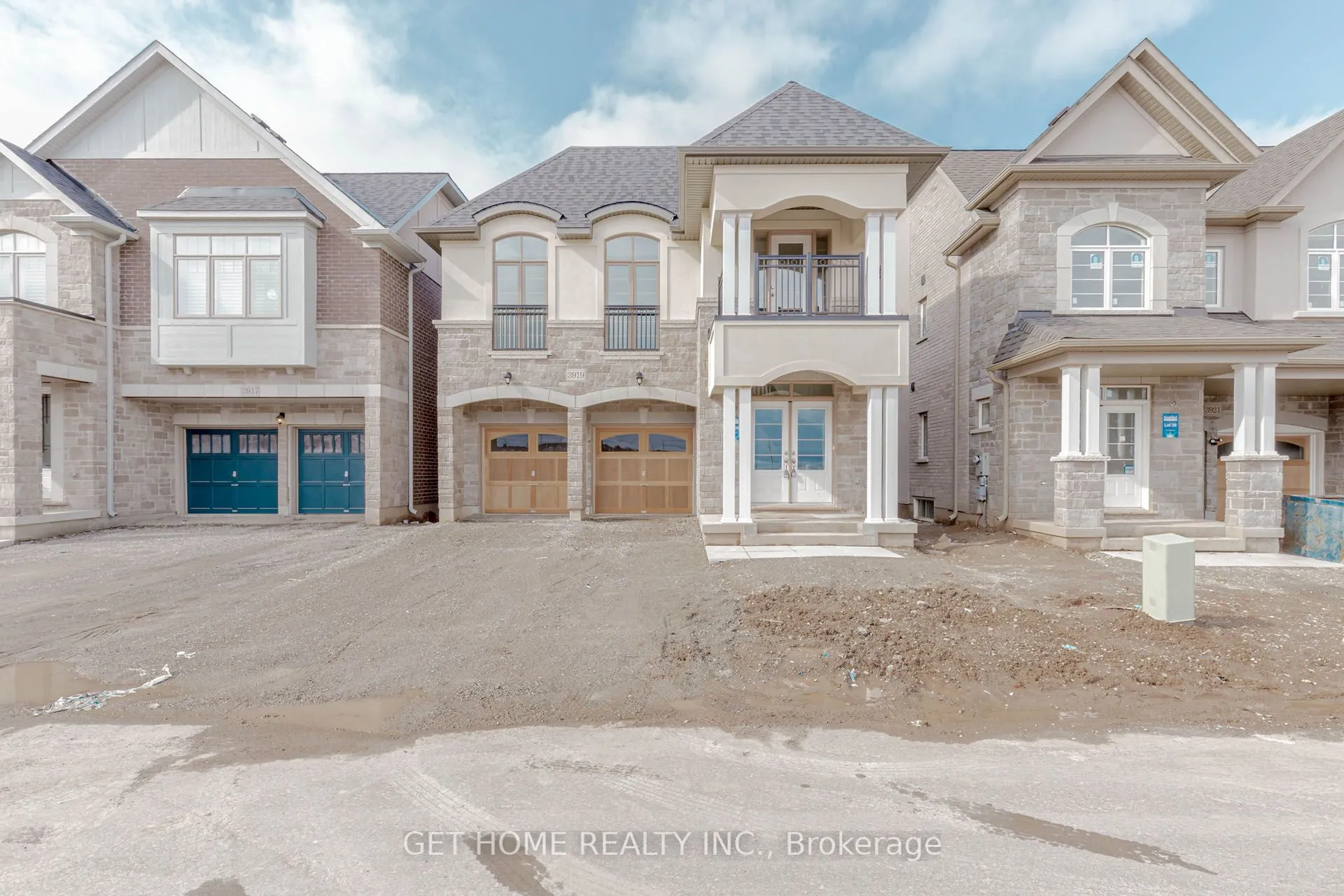 Detached Home For Sale | W13046060