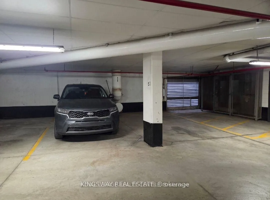 Parking Space For Lease | W13046192