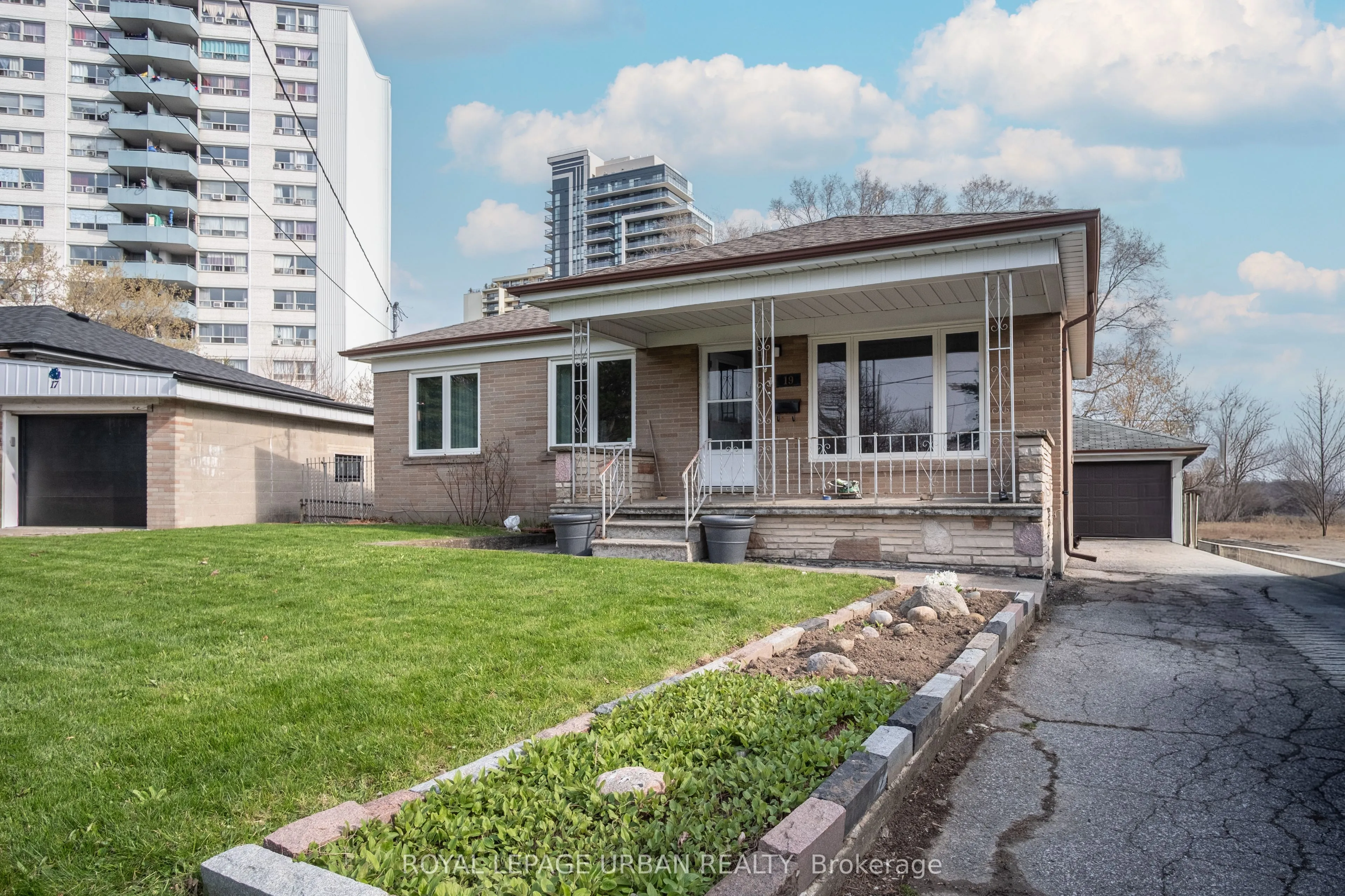 Detached Home For Sale | W13047980