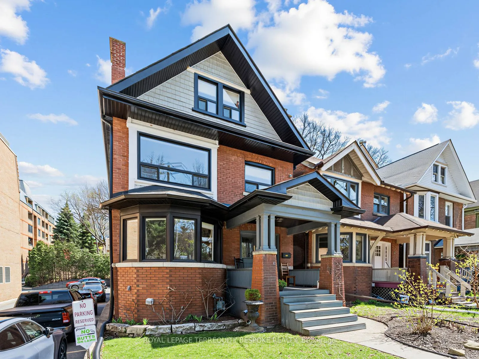 Detached Home For Sale | W13050314
