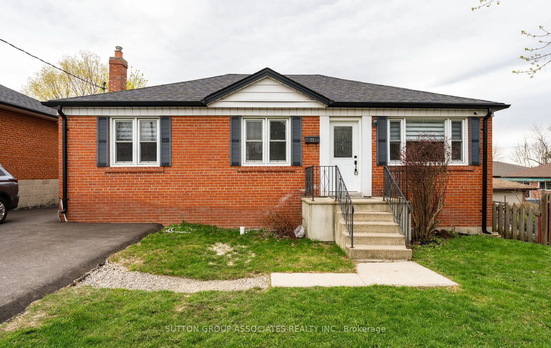 Detached Home For Lease | W13052158