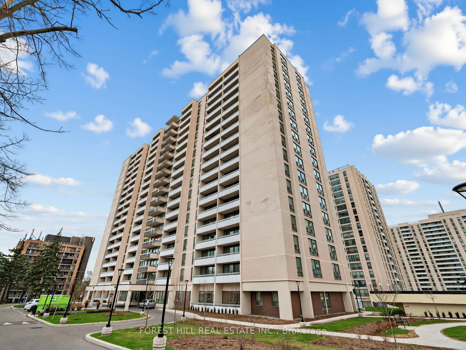 Property For Lease | W13054418