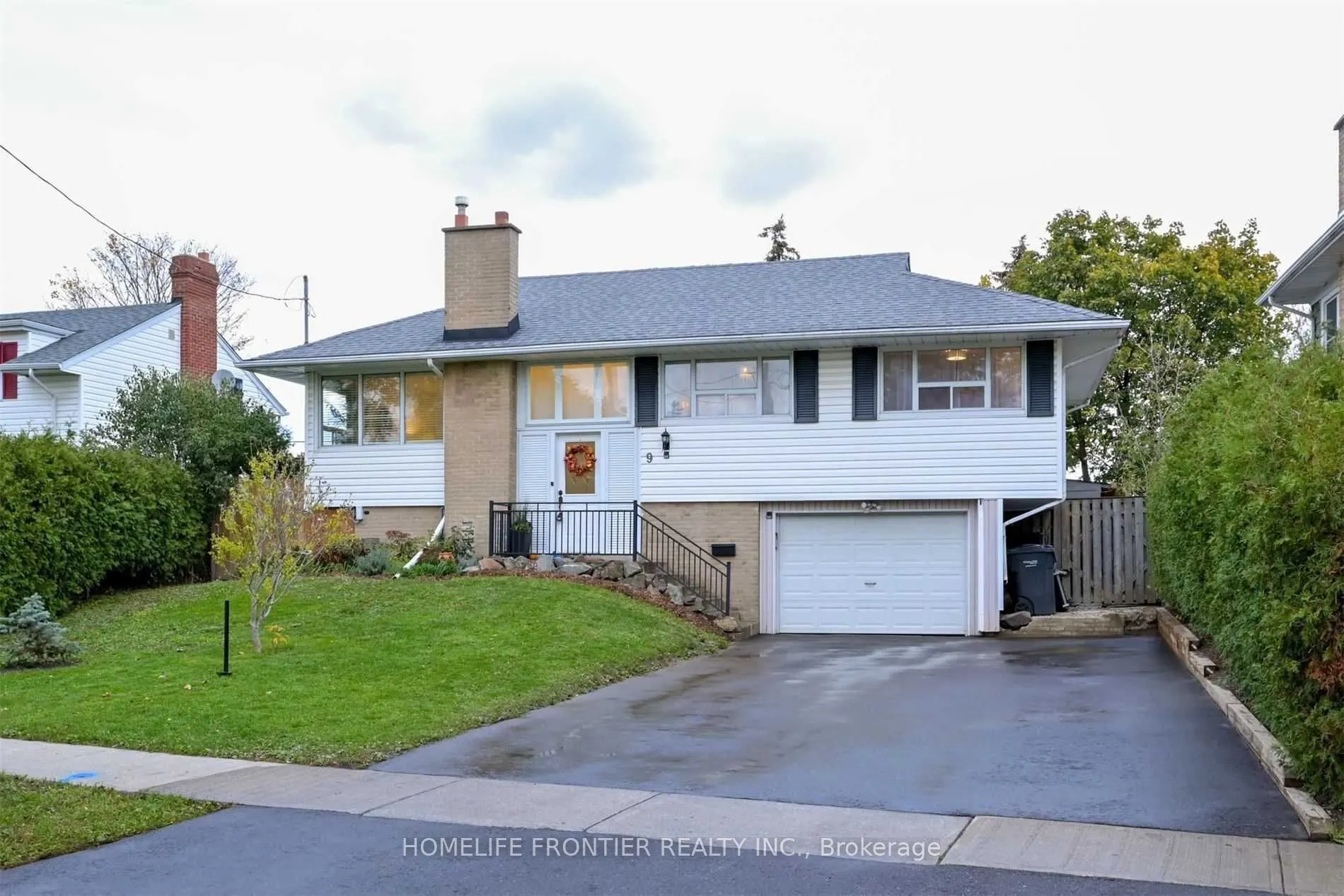 Detached Home For Lease | W13054602