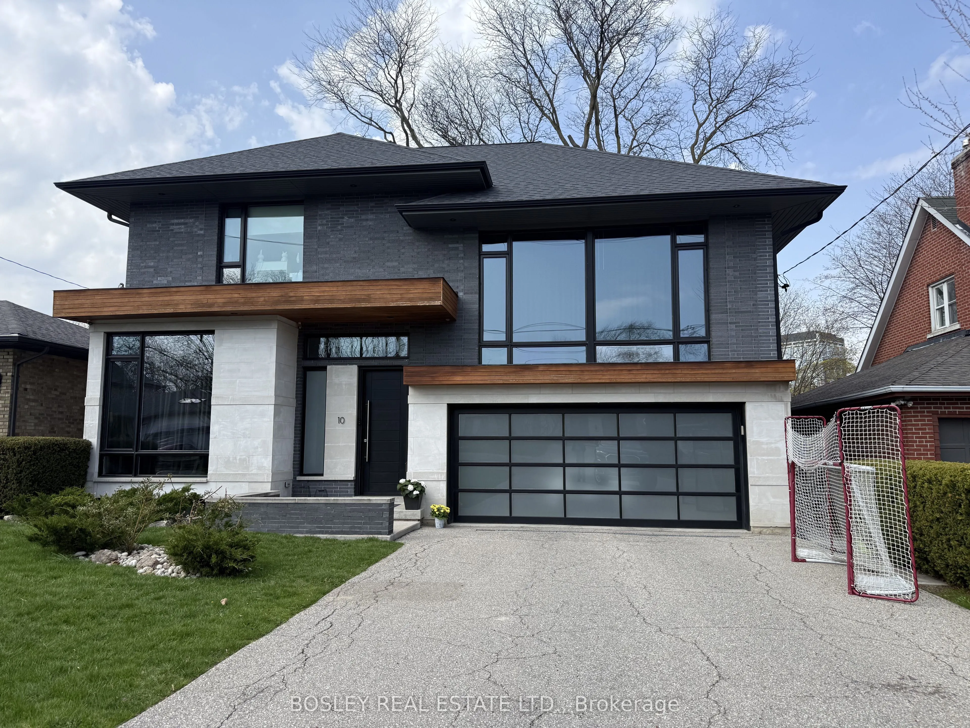 Detached Home For Lease | W13055012