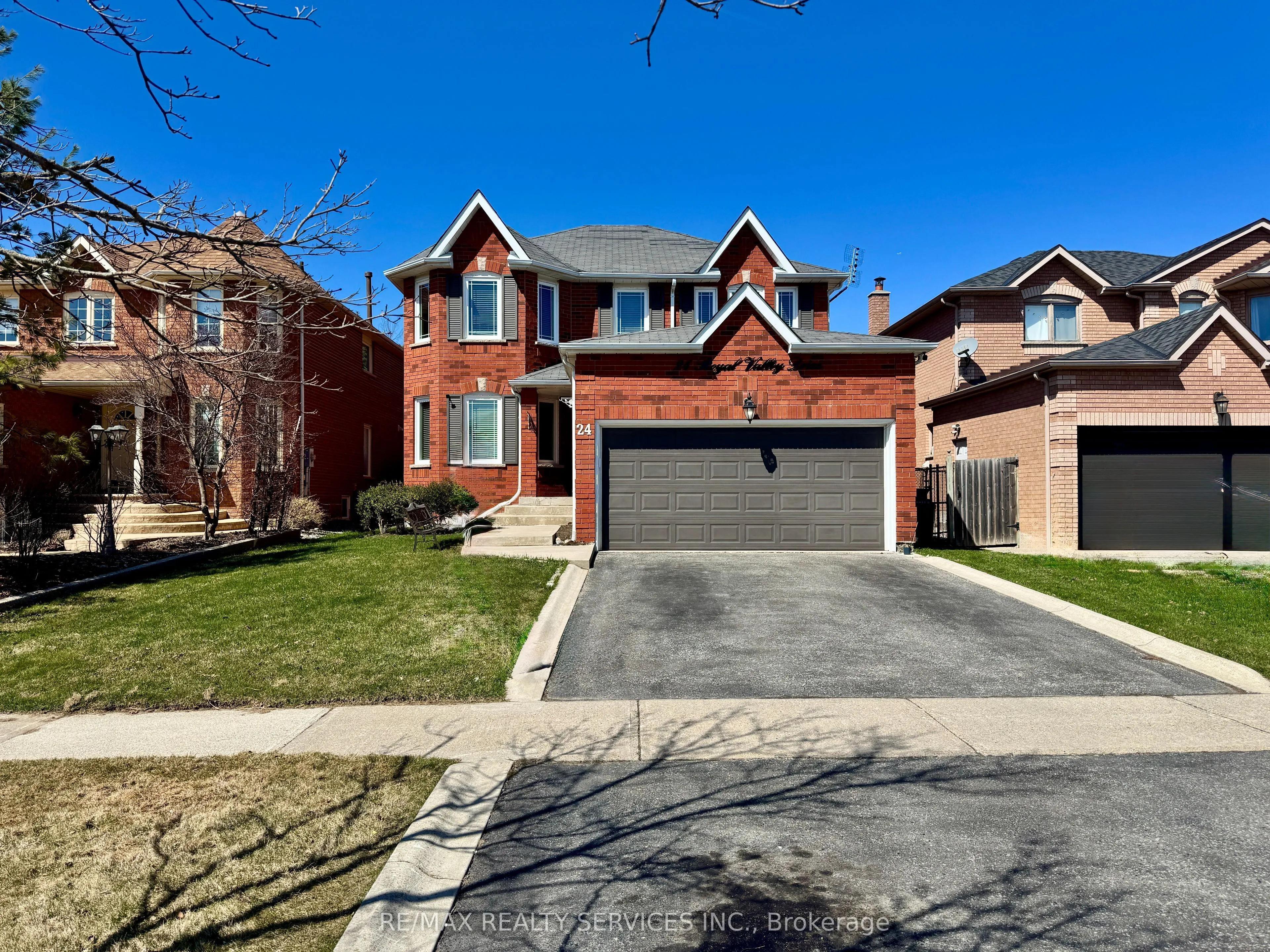 Detached Home For Sale | W13057838