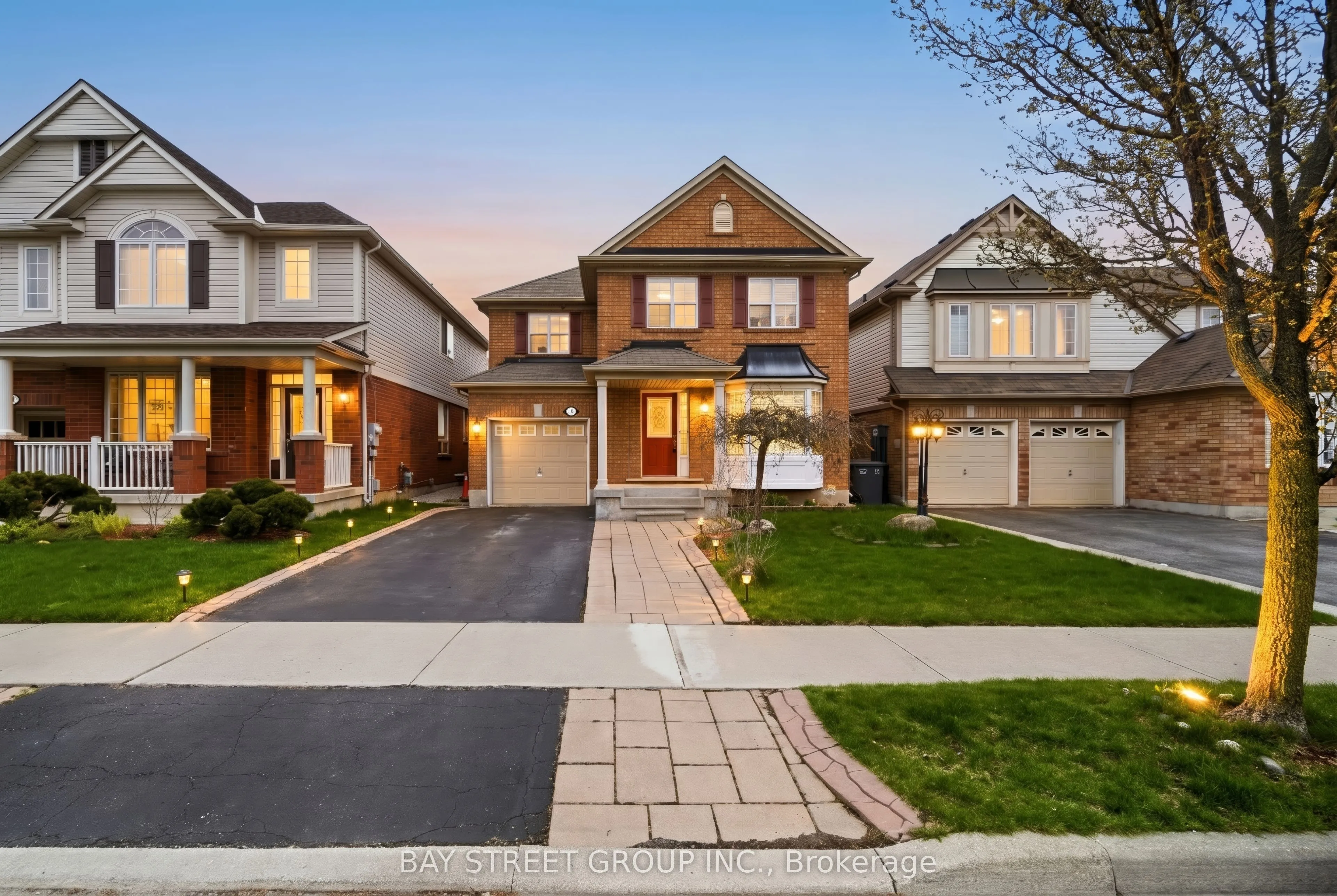 Detached Home For Sale | W13059602
