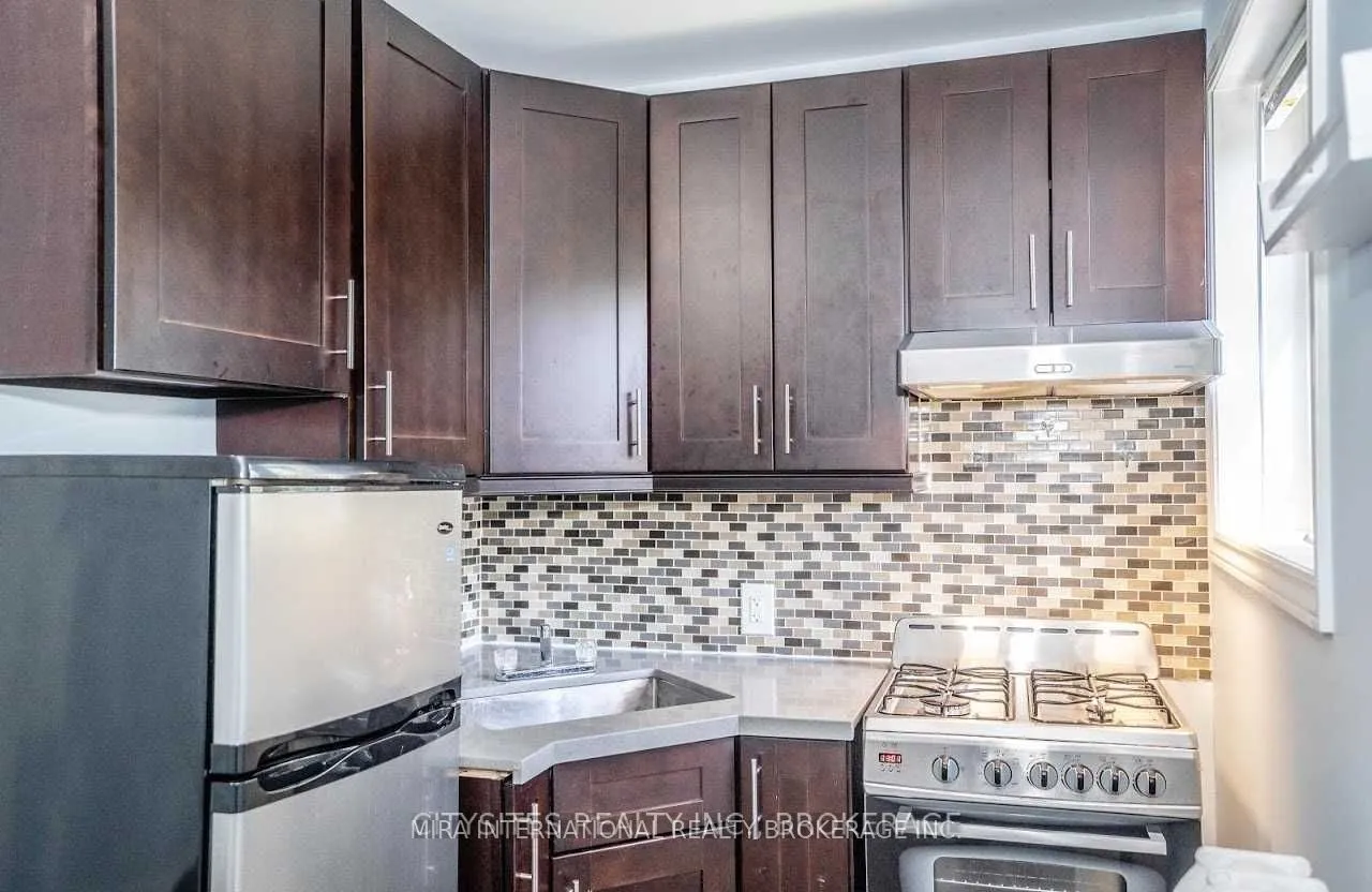Detached Home For Lease | W13060800