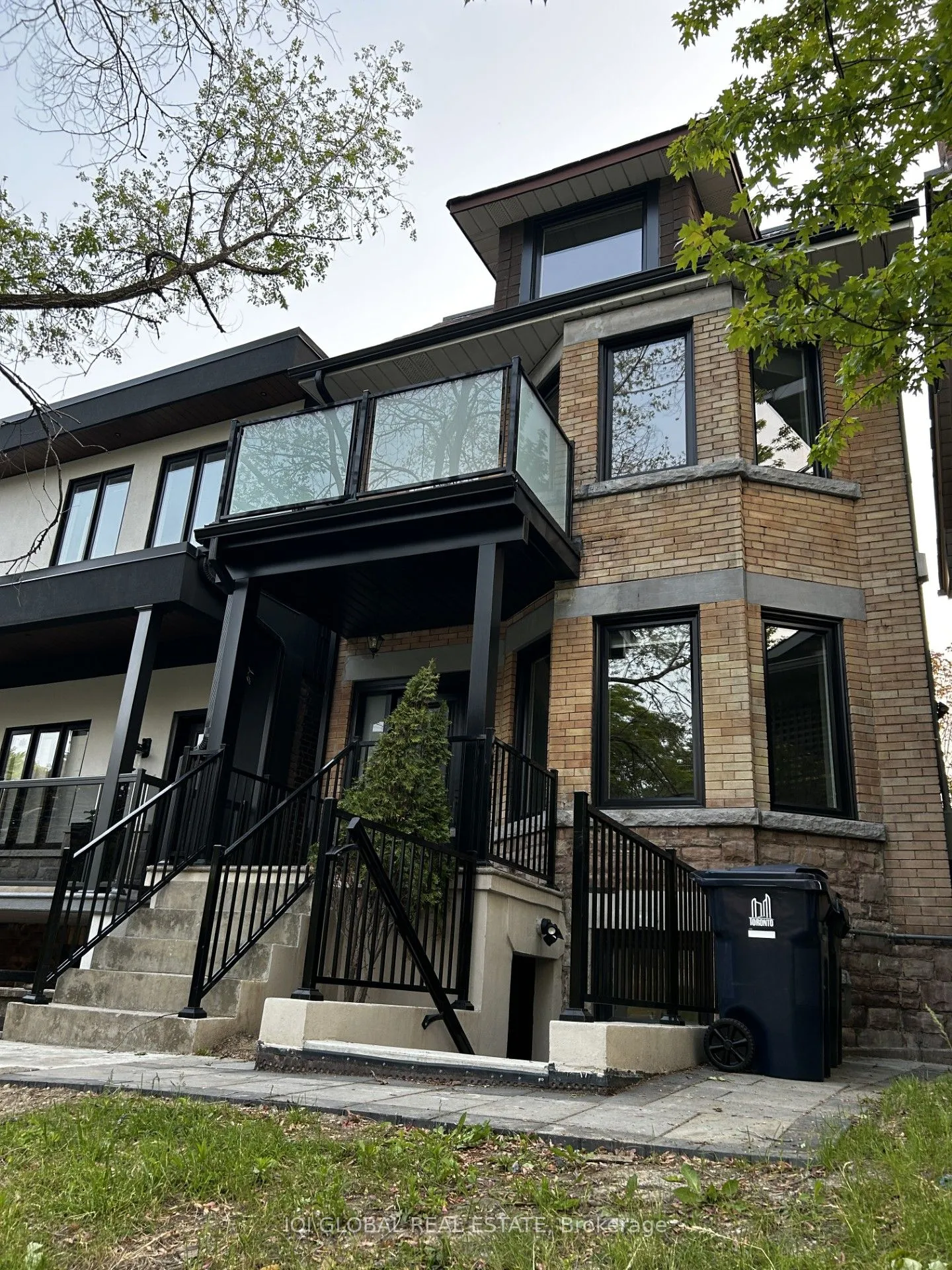 Multiplex For Lease | W13066602