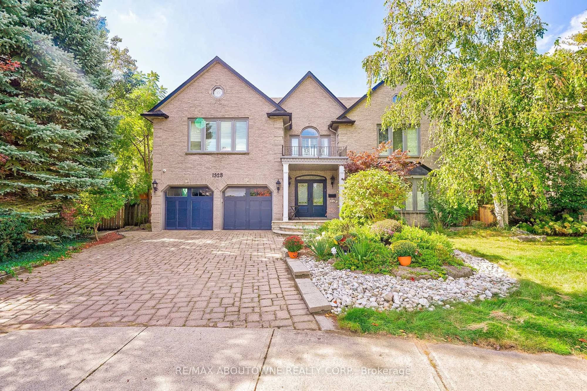 Detached Home For Sale | W13066780