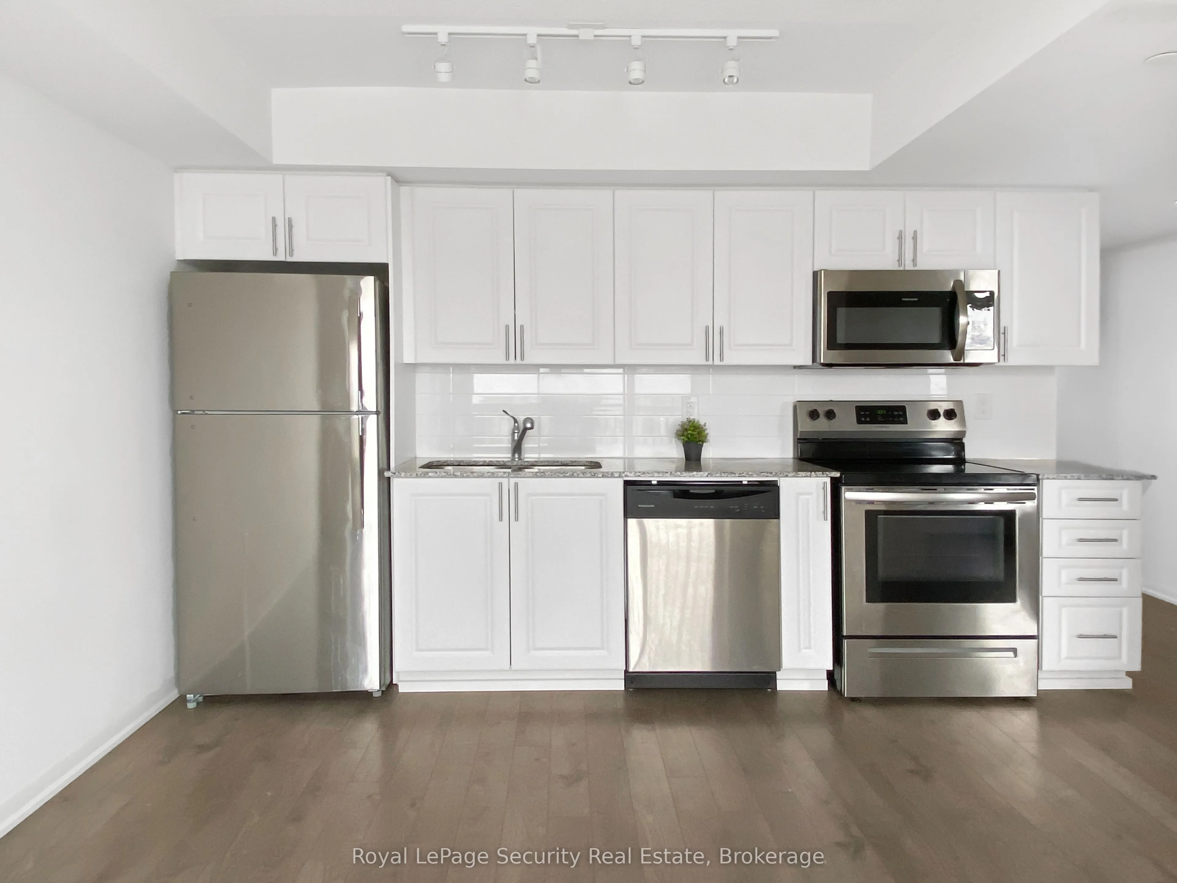 Property For Lease | W13067634