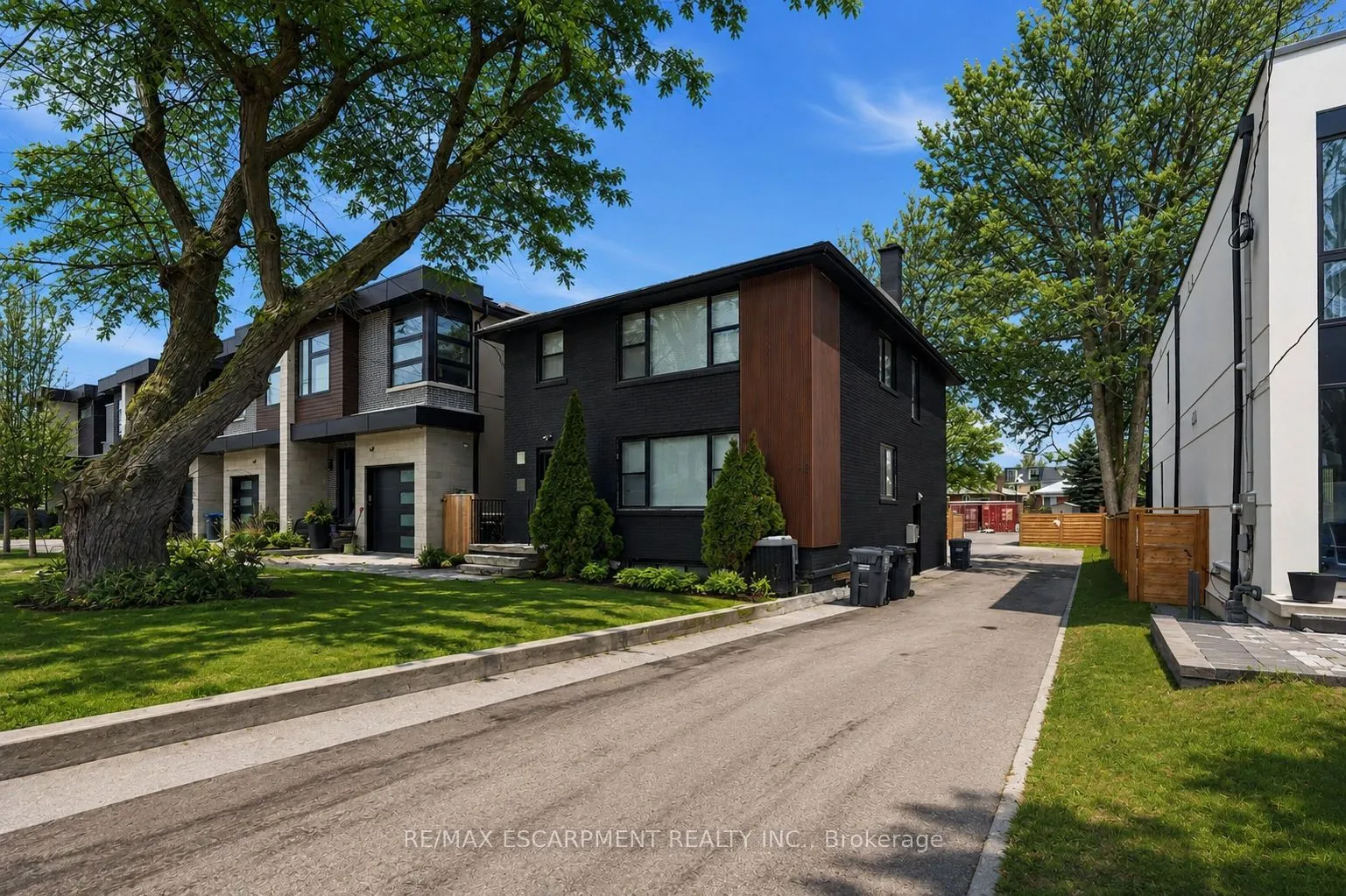 Triplex For Sale | W13069906