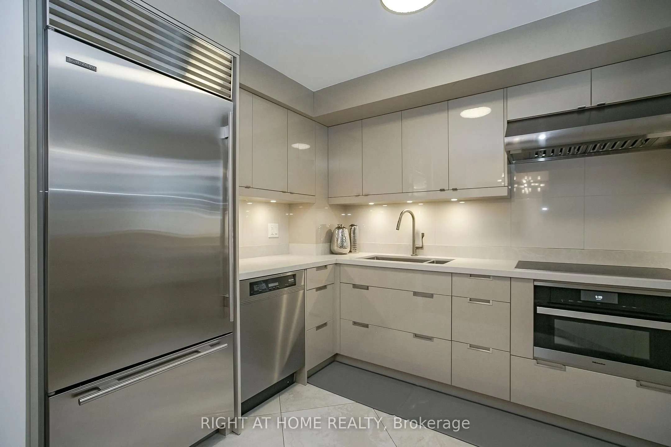 Property For Sale | W13070914