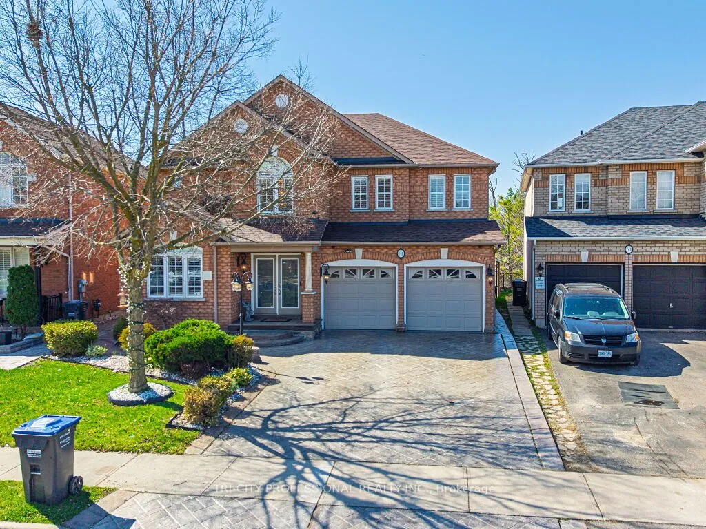 Detached Home For Sale | W13071684