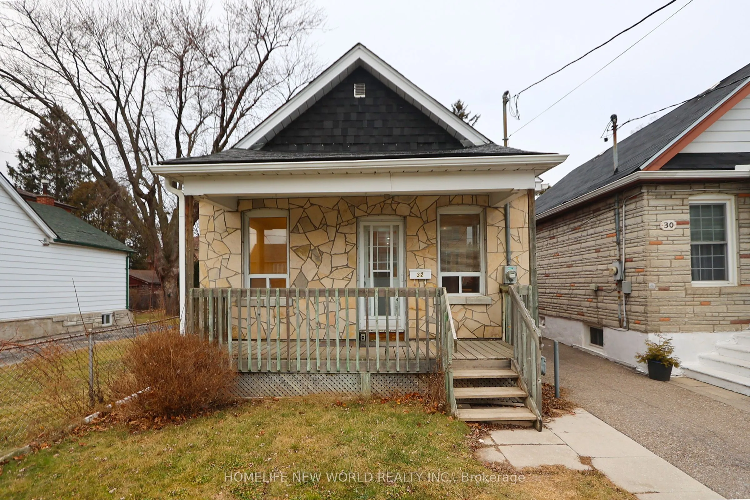Detached Home For Lease | W13074142