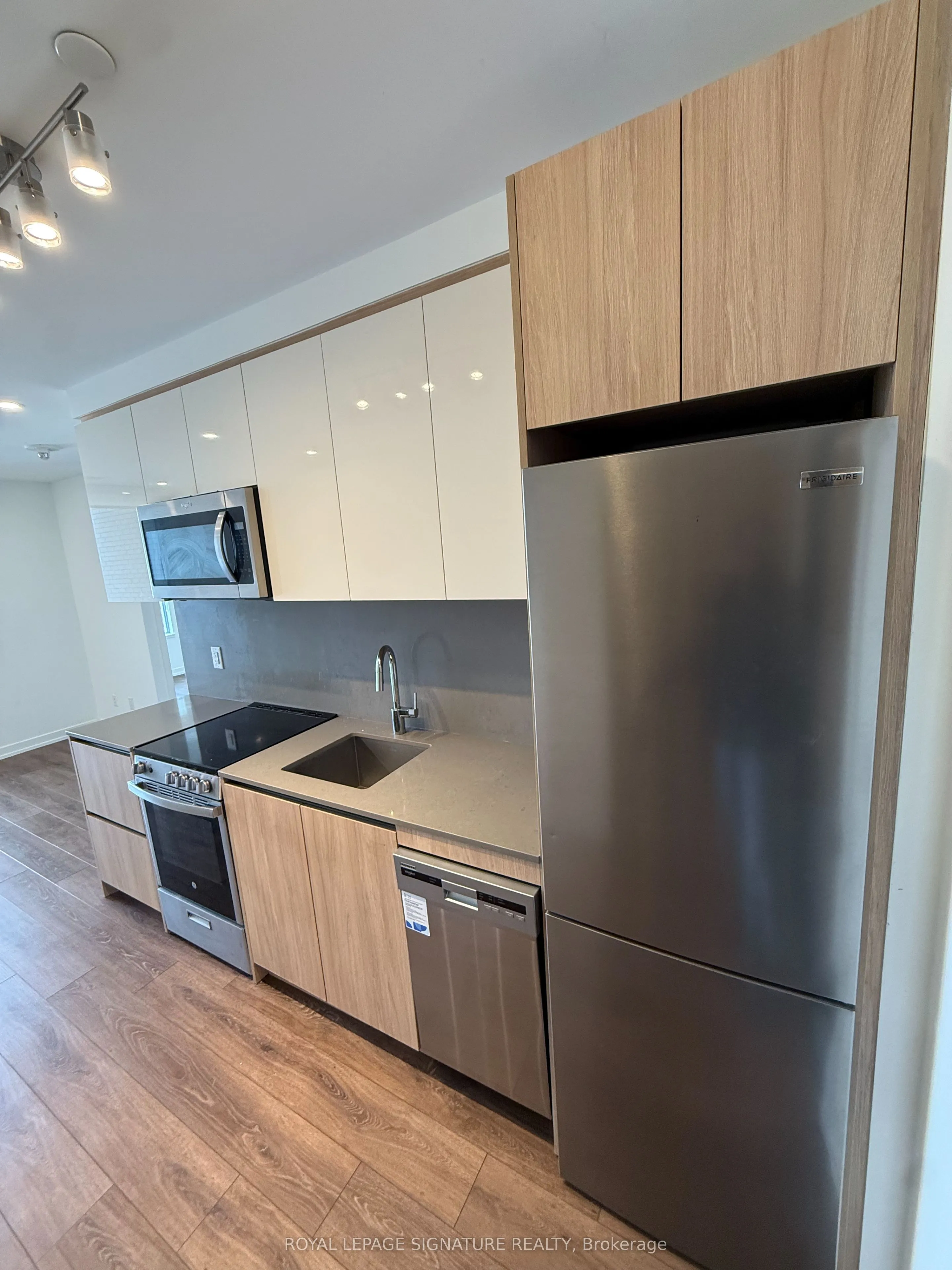 Property For Lease | W13074654