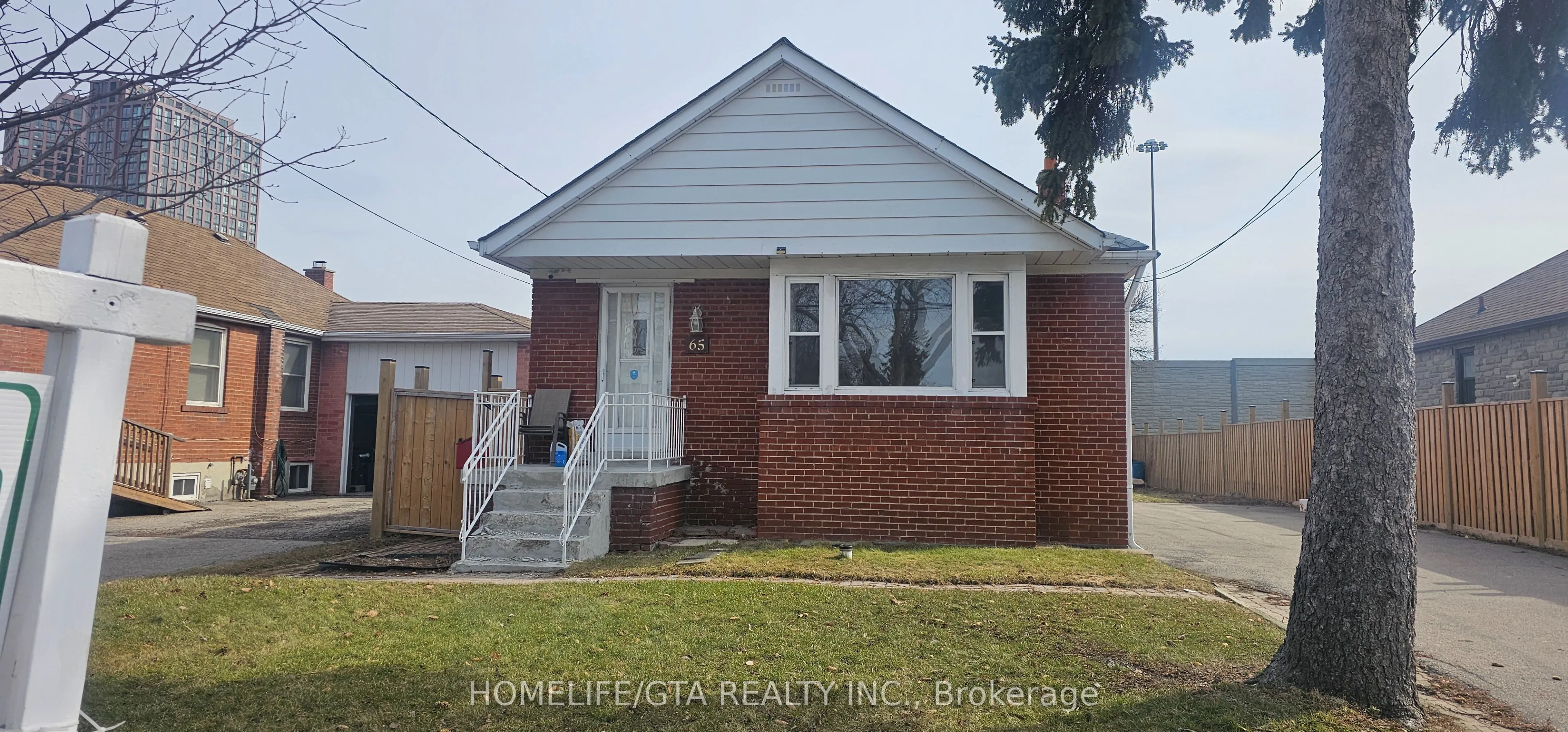 Detached Home For Sale | W13075276