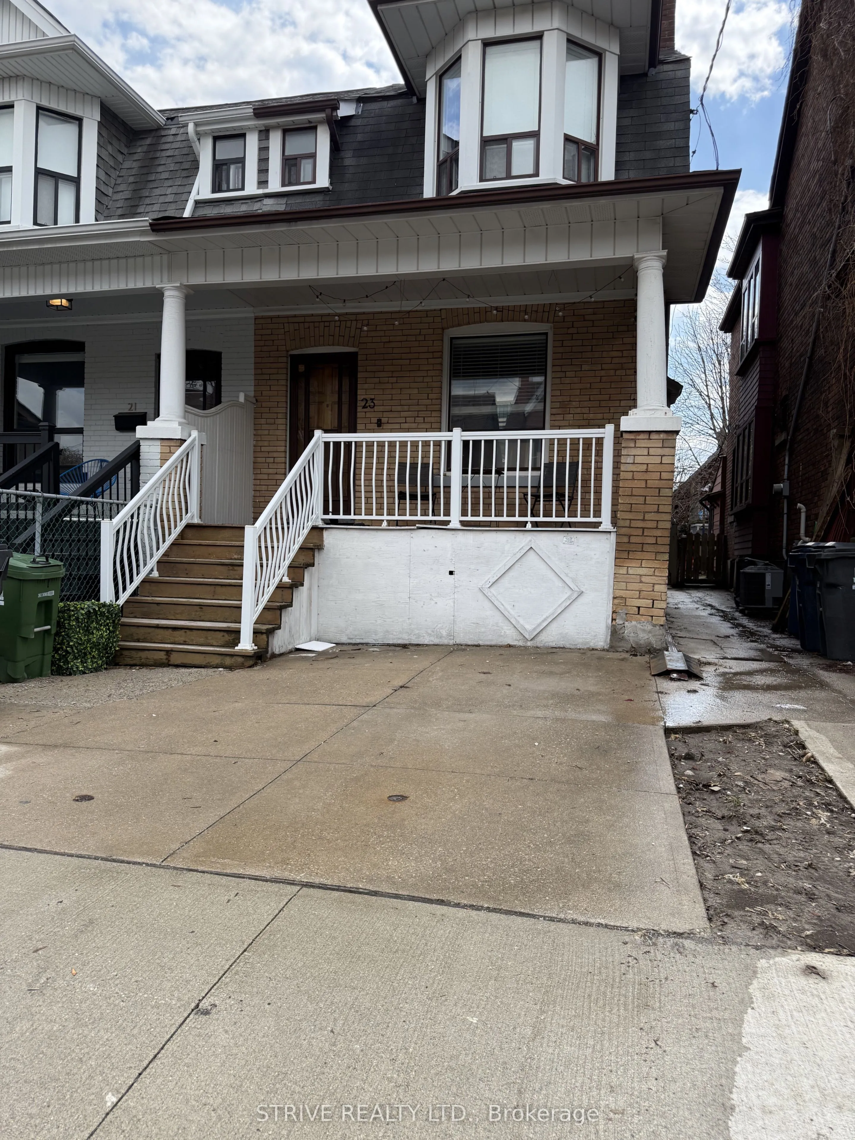 Semi-Detached Home For Lease | W13075772