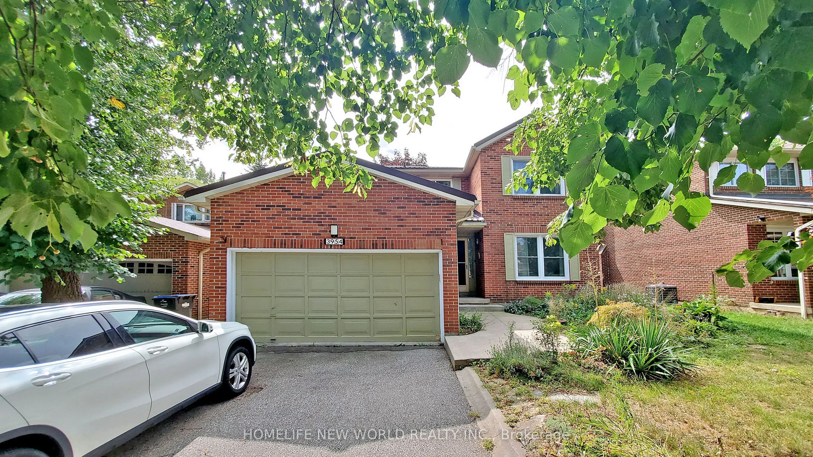Detached Home For Lease | W13076454