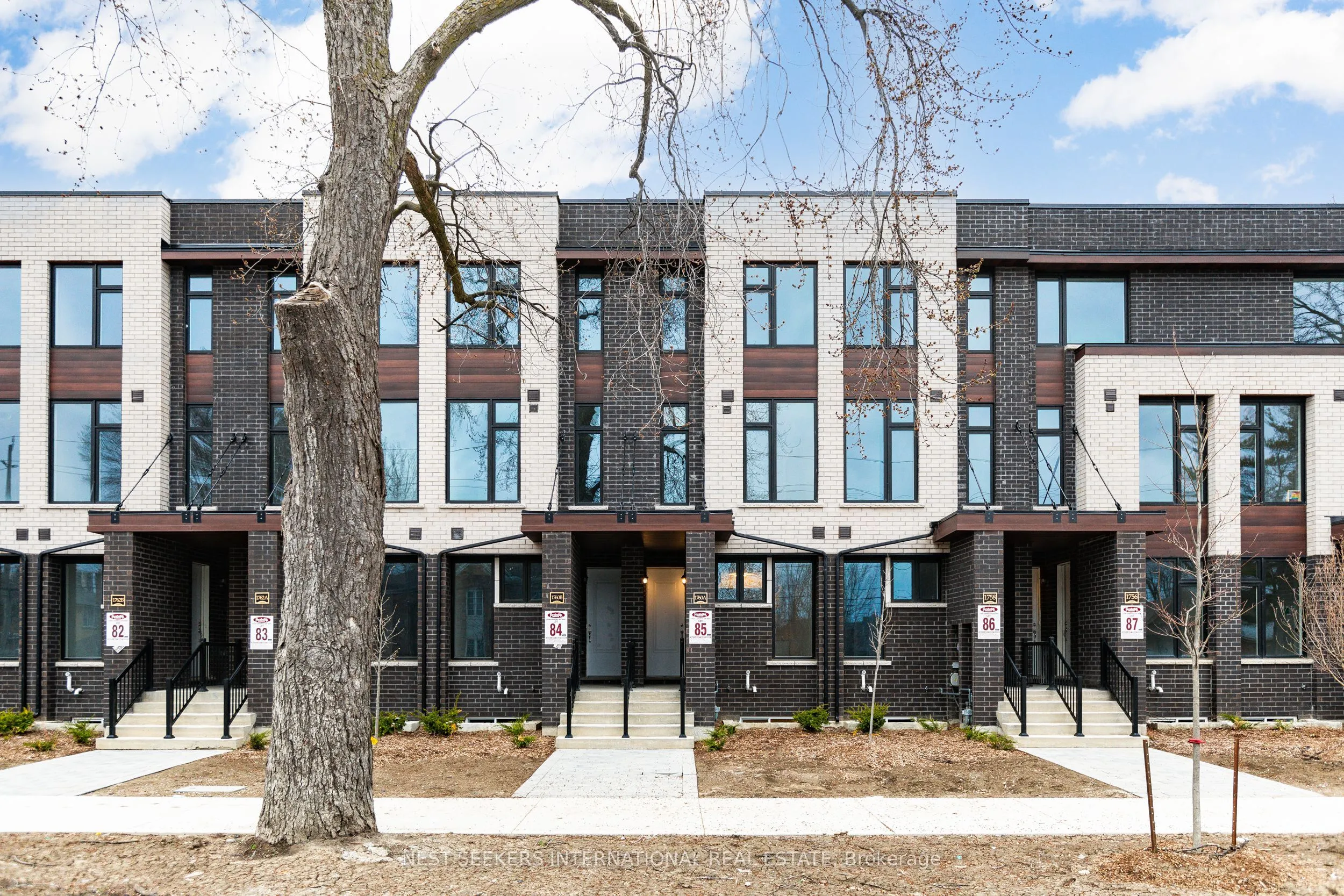 Duplex For Sale | W13078412