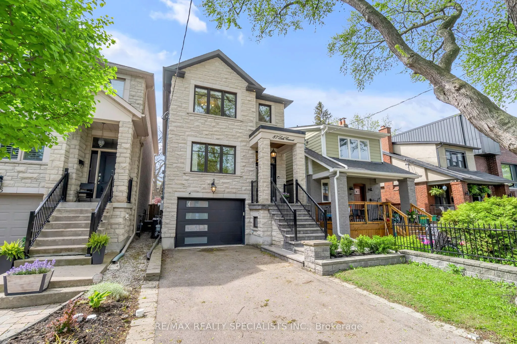 Detached Home For Sale | W13081898