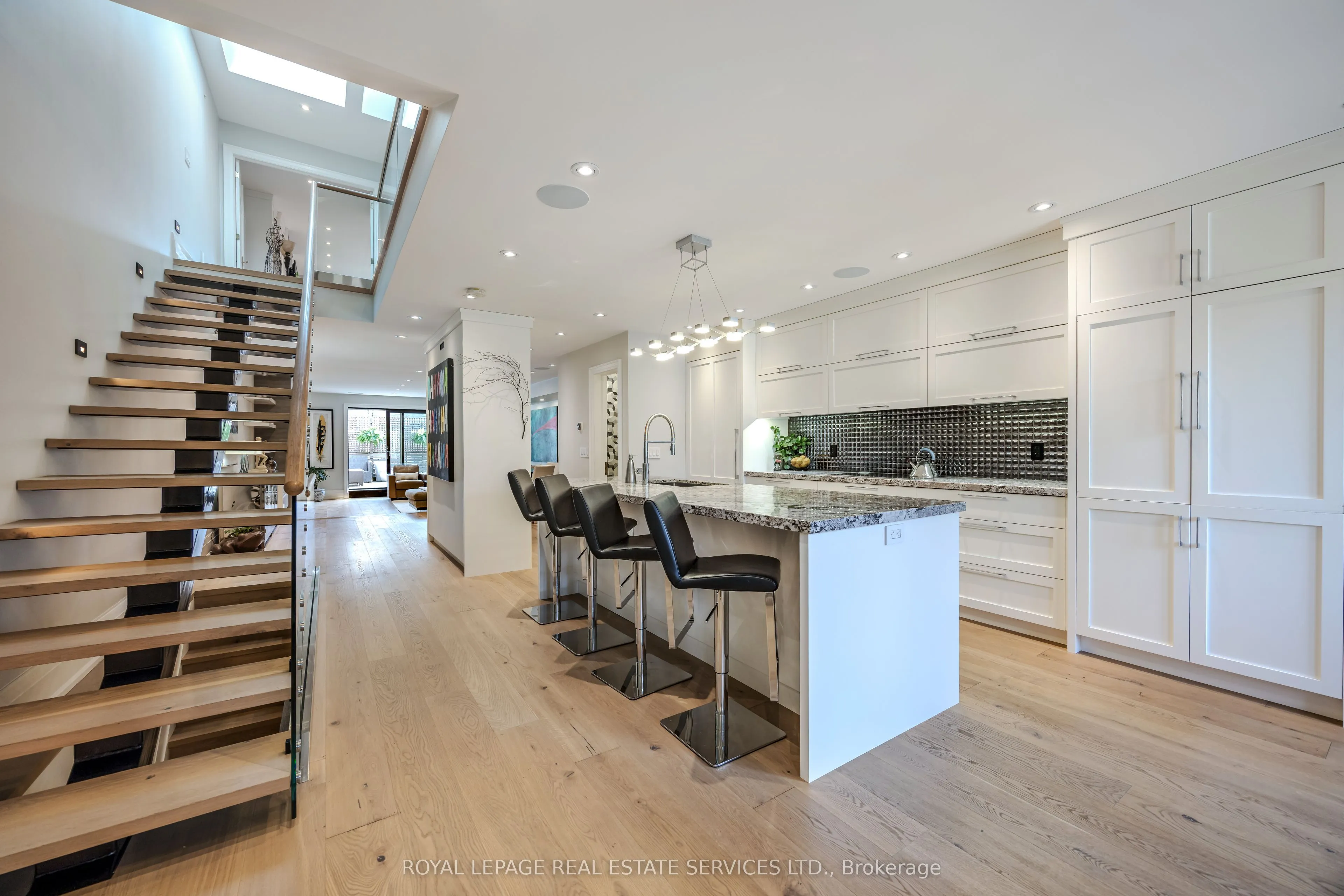 Property For Sale | W13082676