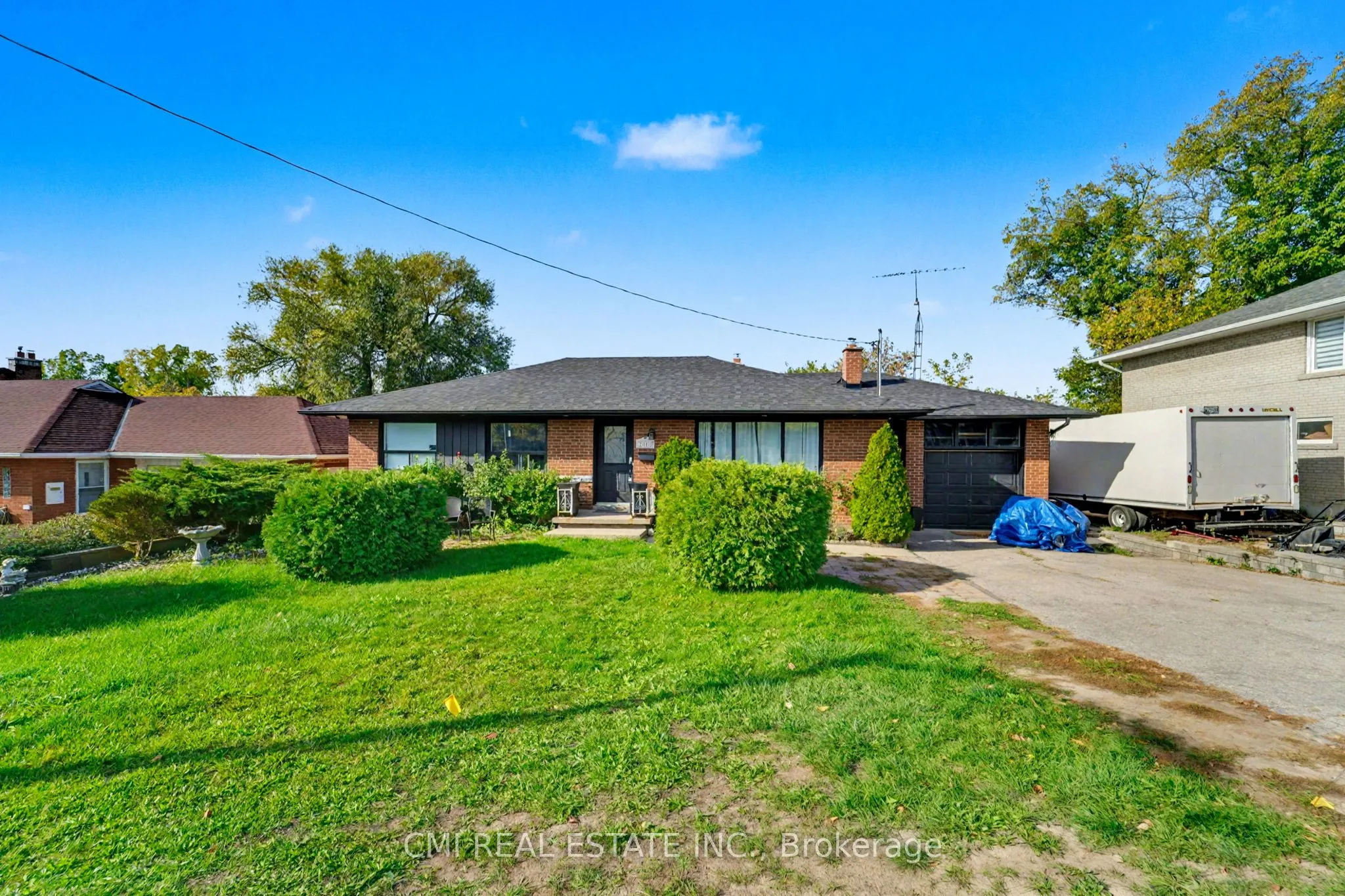 Detached Home For Sale | W13083076