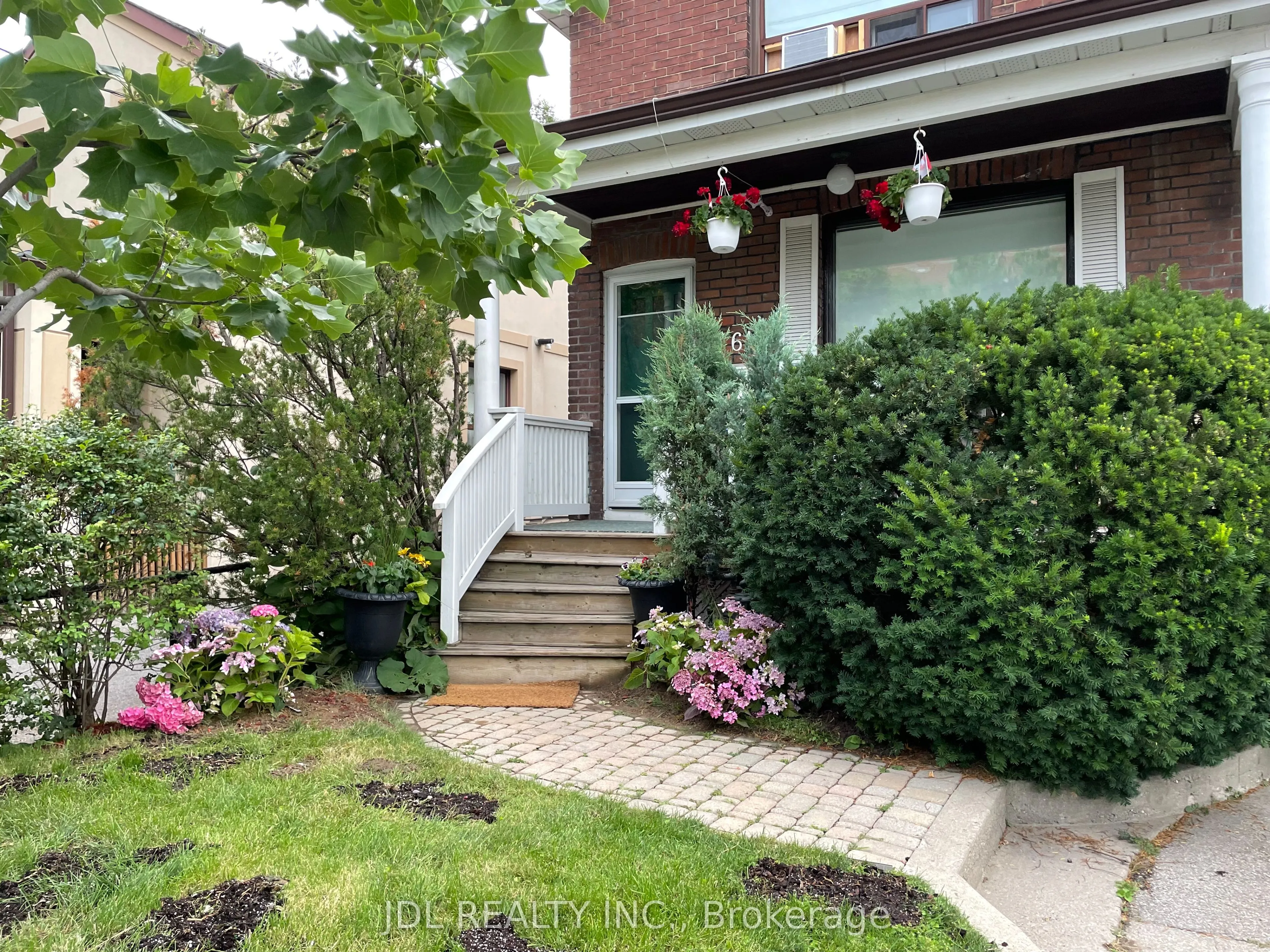 Detached Home For Sale | W13083992