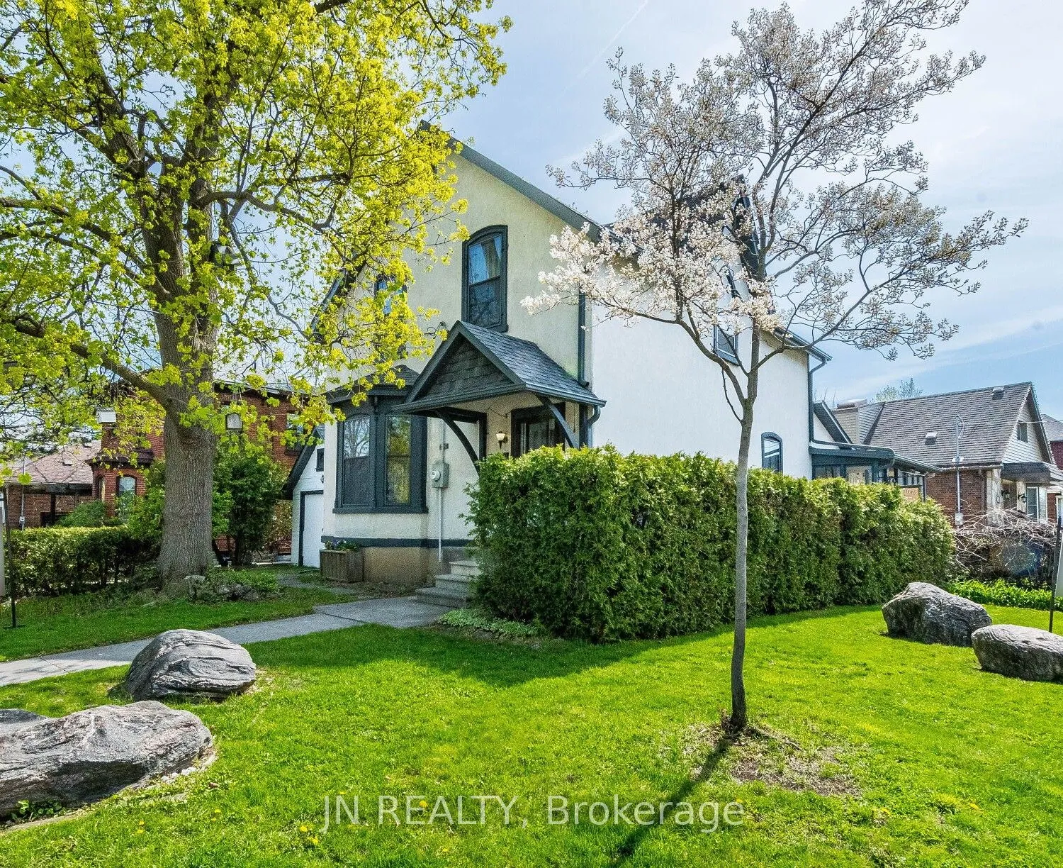 Detached Home For Sale | W13084810