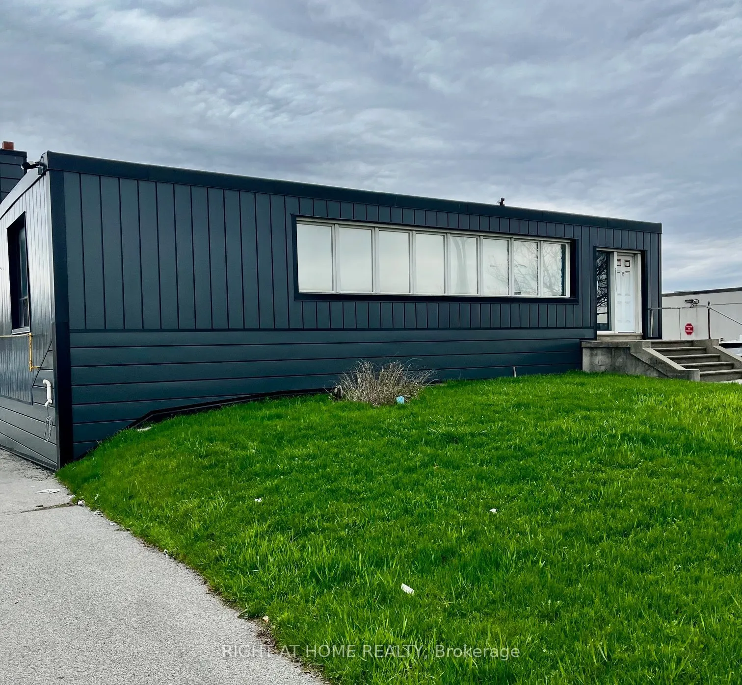 Industrial Property For Lease | W13086560
